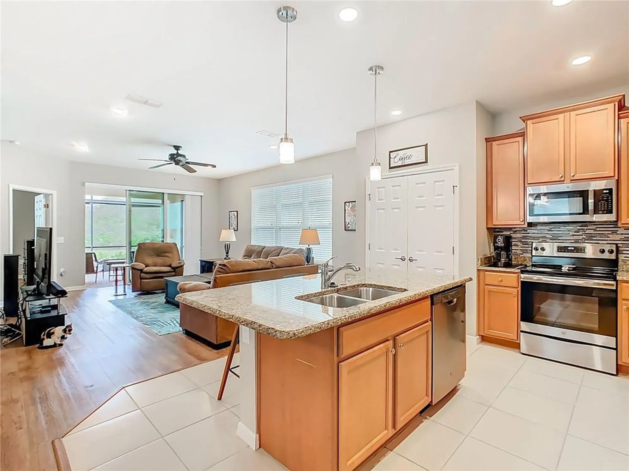 Property Slideshow image 10 of 60 | 2009 lazio loop, Poinciana, FL, 34759