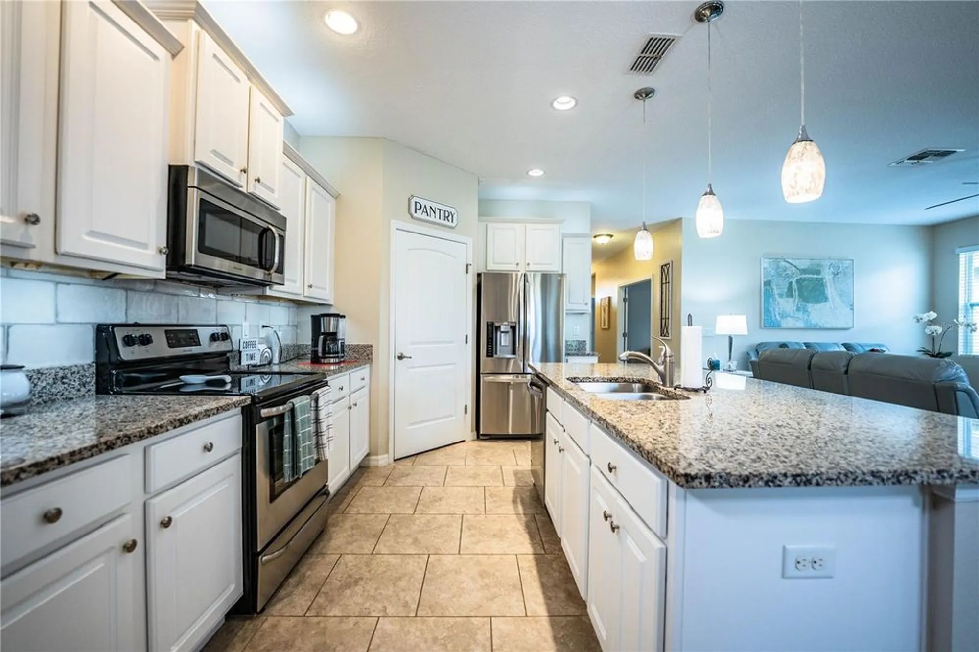 Property Slideshow image 19 of 47 | 2778 canyon crest dr, Lakeland, FL, 33811
