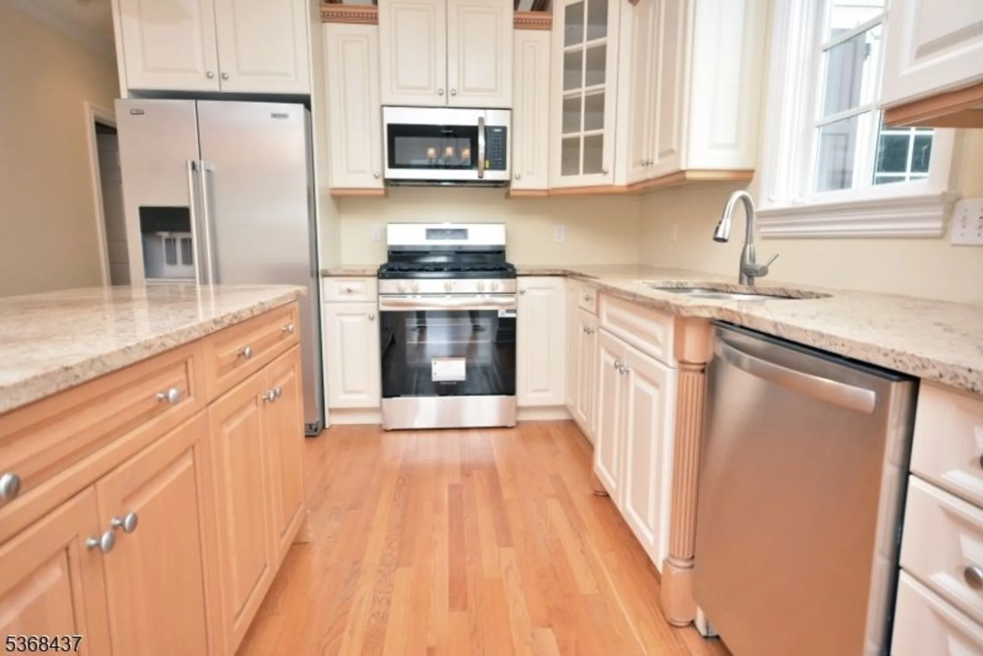 Property Slideshow image 7 of 30 | 35 schmidt cir, Watchung, NJ, 07069