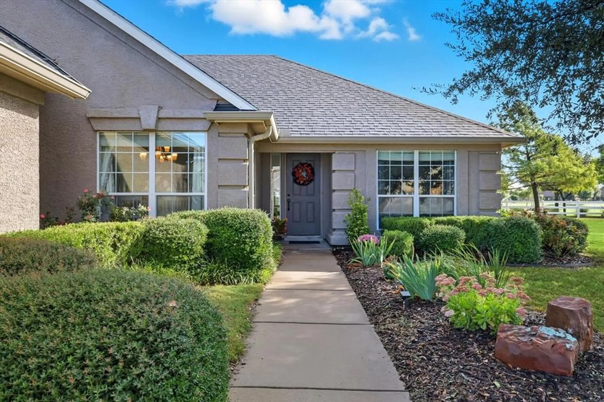 Property Slideshow image 2 of 39 | 9704 amber ct, Denton, TX, 76207