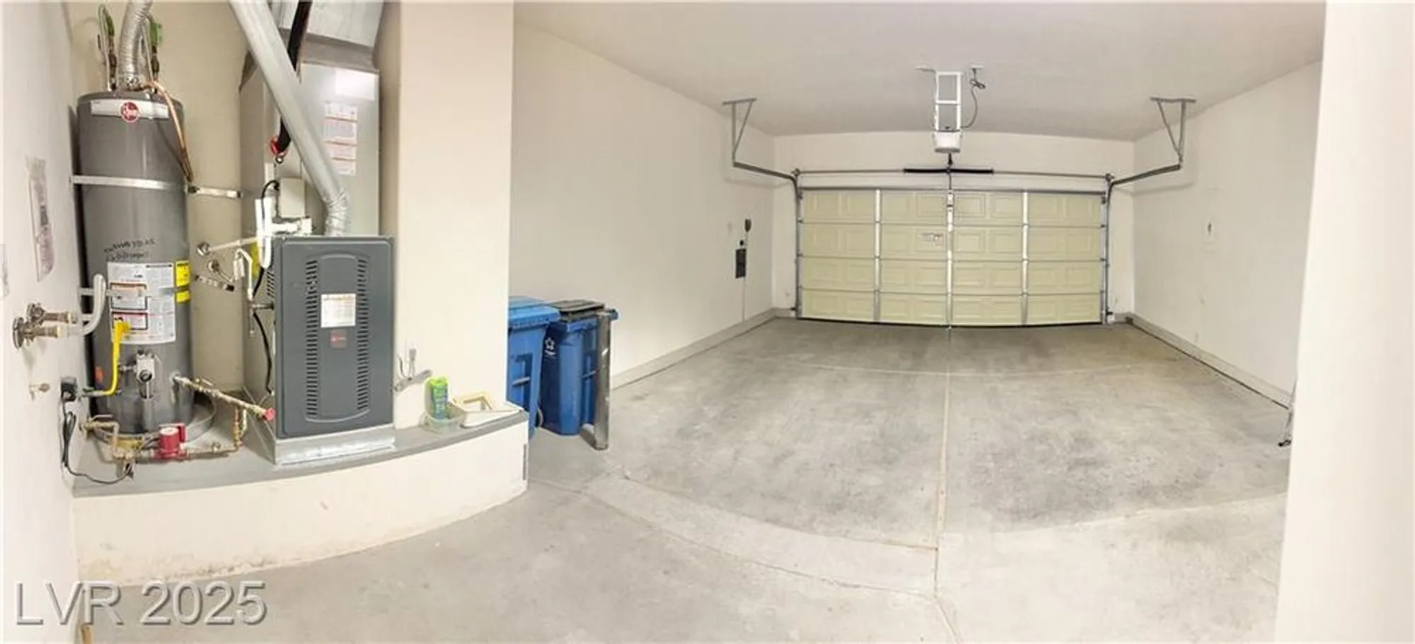 Property Slideshow image 45 of 98 | 10316 bent brook pl, Las Vegas, NV, 89134