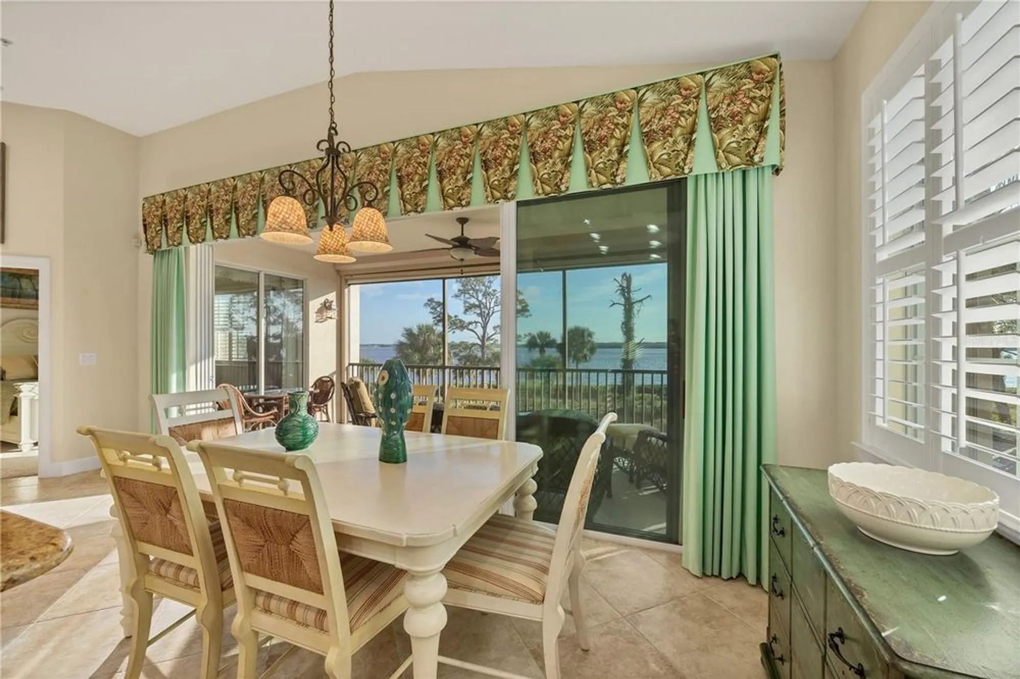 Property Slideshow image 12 of 44 | 4746 club dr # 202, Port Charlotte, FL, 33953