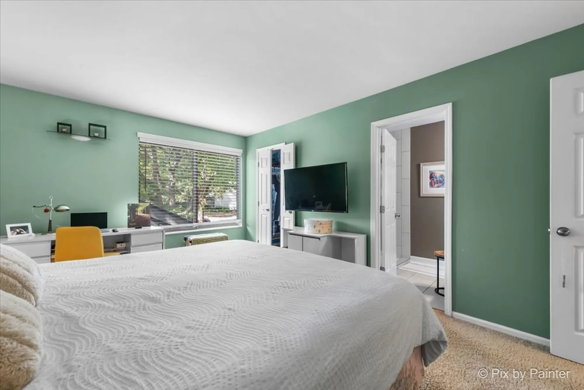 Property Slideshow image 26 of 39 | 209 shoreline rd b, Lake Barrington, IL, 60010