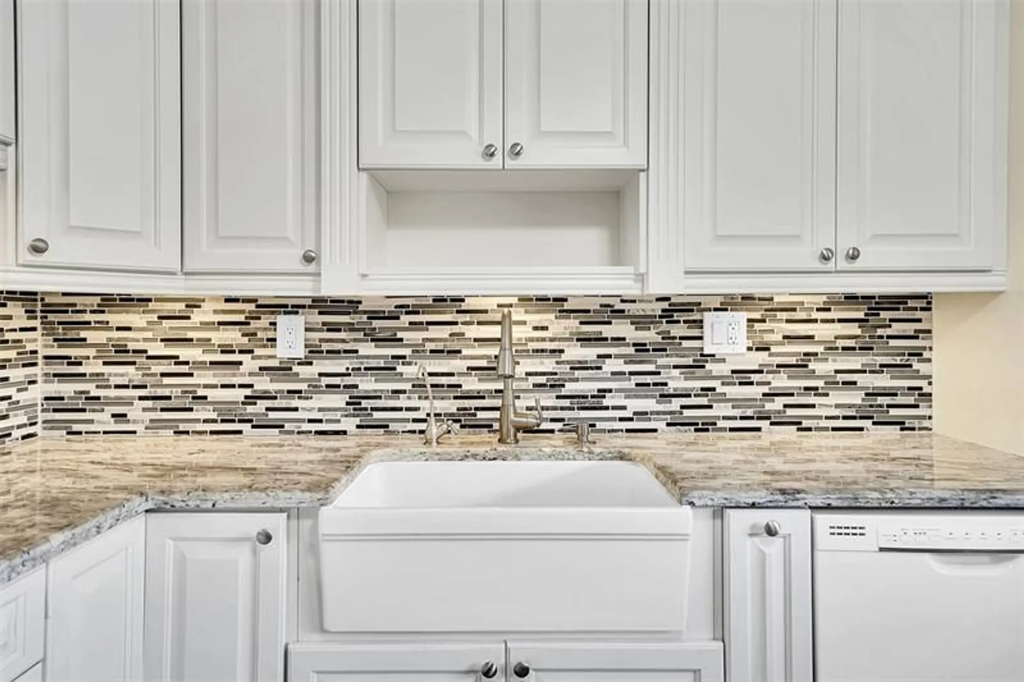 Property Slideshow image 7 of 30 | 4950 e sabal palm blvd 302, Tamarac, FL, 33319