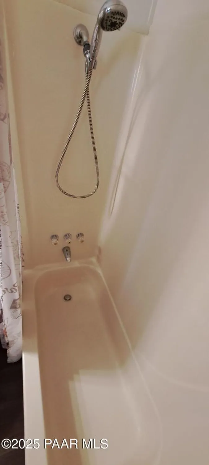 Property Slideshow image 25 of 38 | 2173 hillside ter, Prescott, AZ, 86301