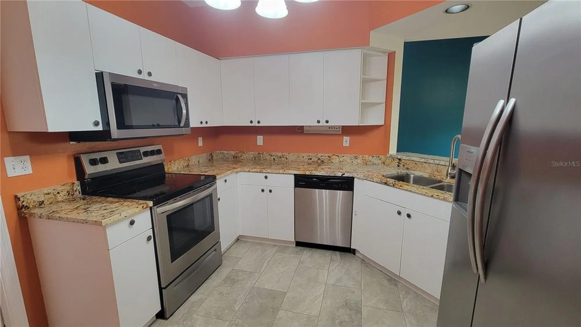 Property Slideshow image 3 of 22 | 6330 green oak cir # 6330, Bradenton, FL, 34203
