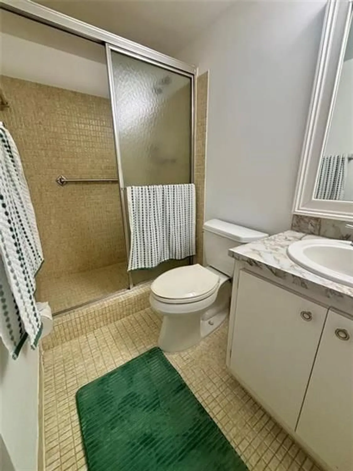 Property Slideshow image 24 of 32 | 7600 nw 5th pl apt 102, Margate, FL, 33063