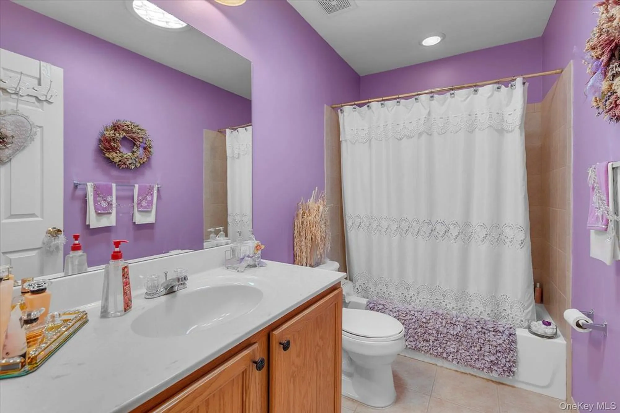 Property Slideshow image 13 of 23 | 4006 saint andrews ave, Riverhead, NY, 11901