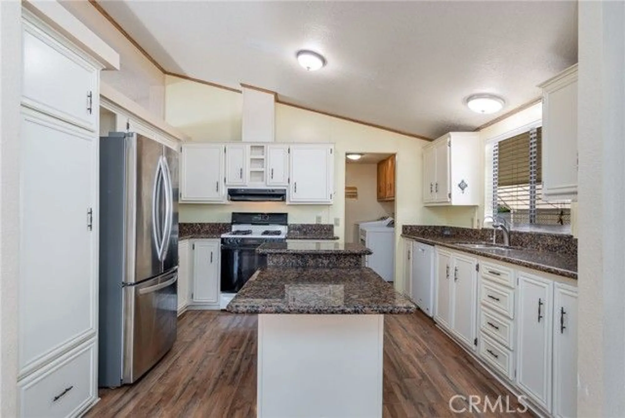 Property Slideshow image 7 of 44 | 38350 via taffia, Murrieta, CA, 92563