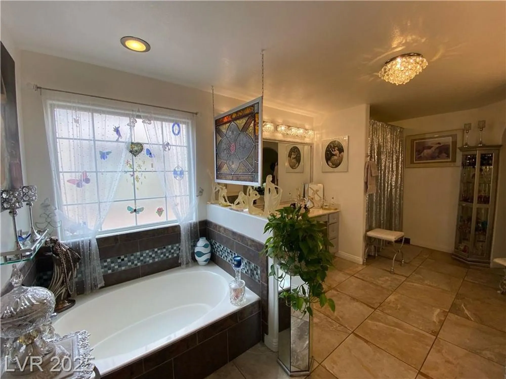 Property Slideshow image 19 of 27 | 4809 braeburn dr, Las Vegas, NV, 89130