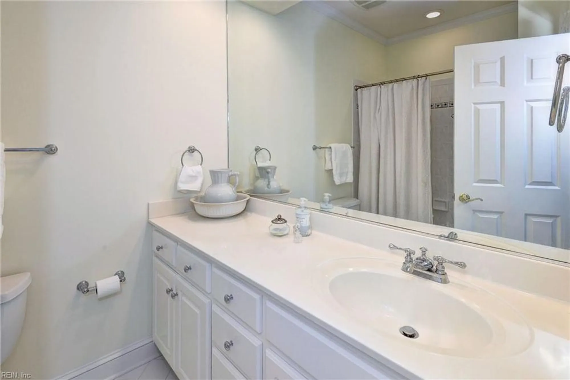 Property Slideshow image 26 of 34 | 215 rivers edge a, Williamsburg, VA, 23185