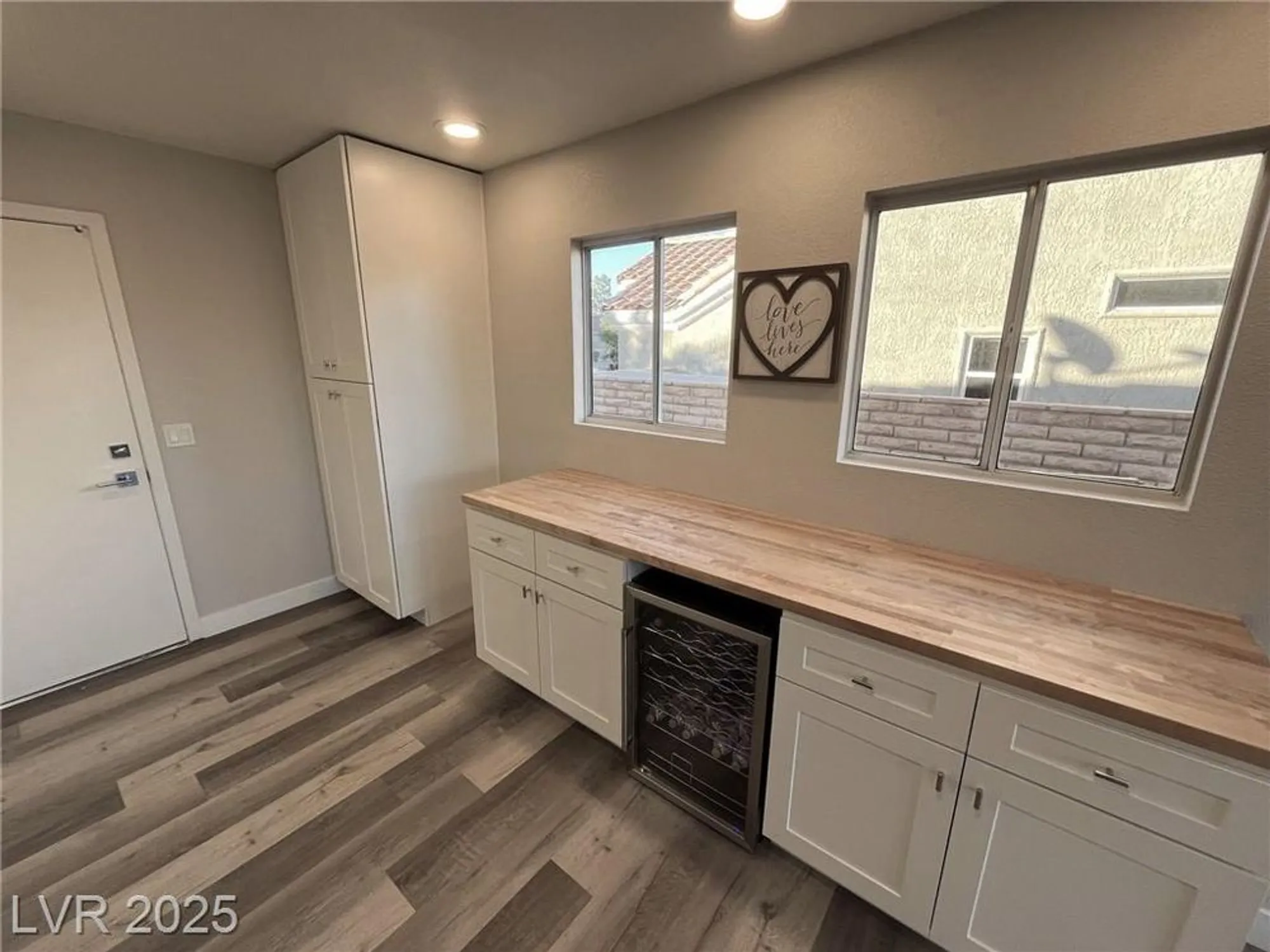 Property Slideshow image 10 of 39 | 2836 bluff point dr, Las Vegas, NV, 89134