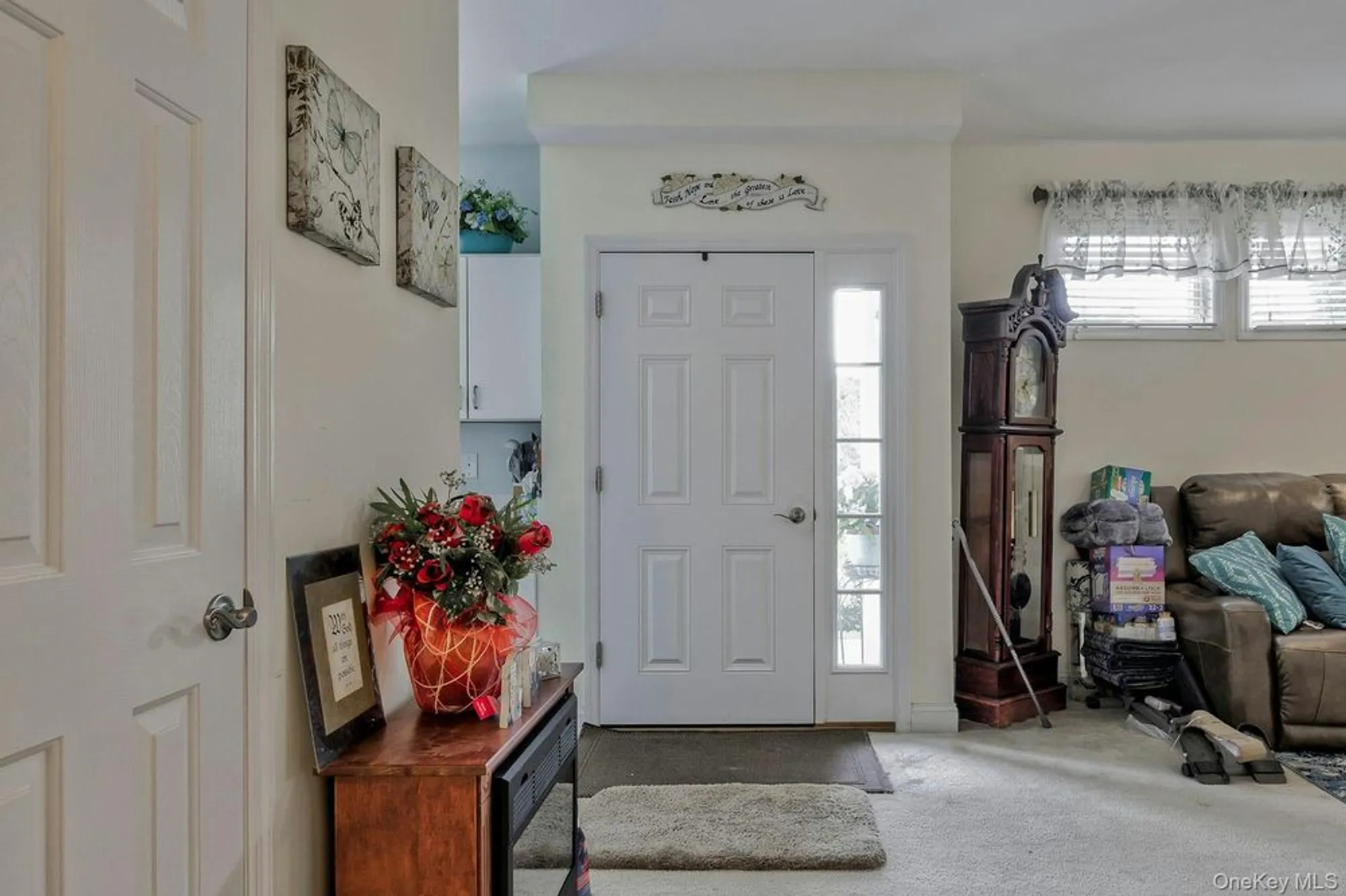 Property Slideshow image 3 of 40 | 279 augusta dr, Medford, NY, 11763