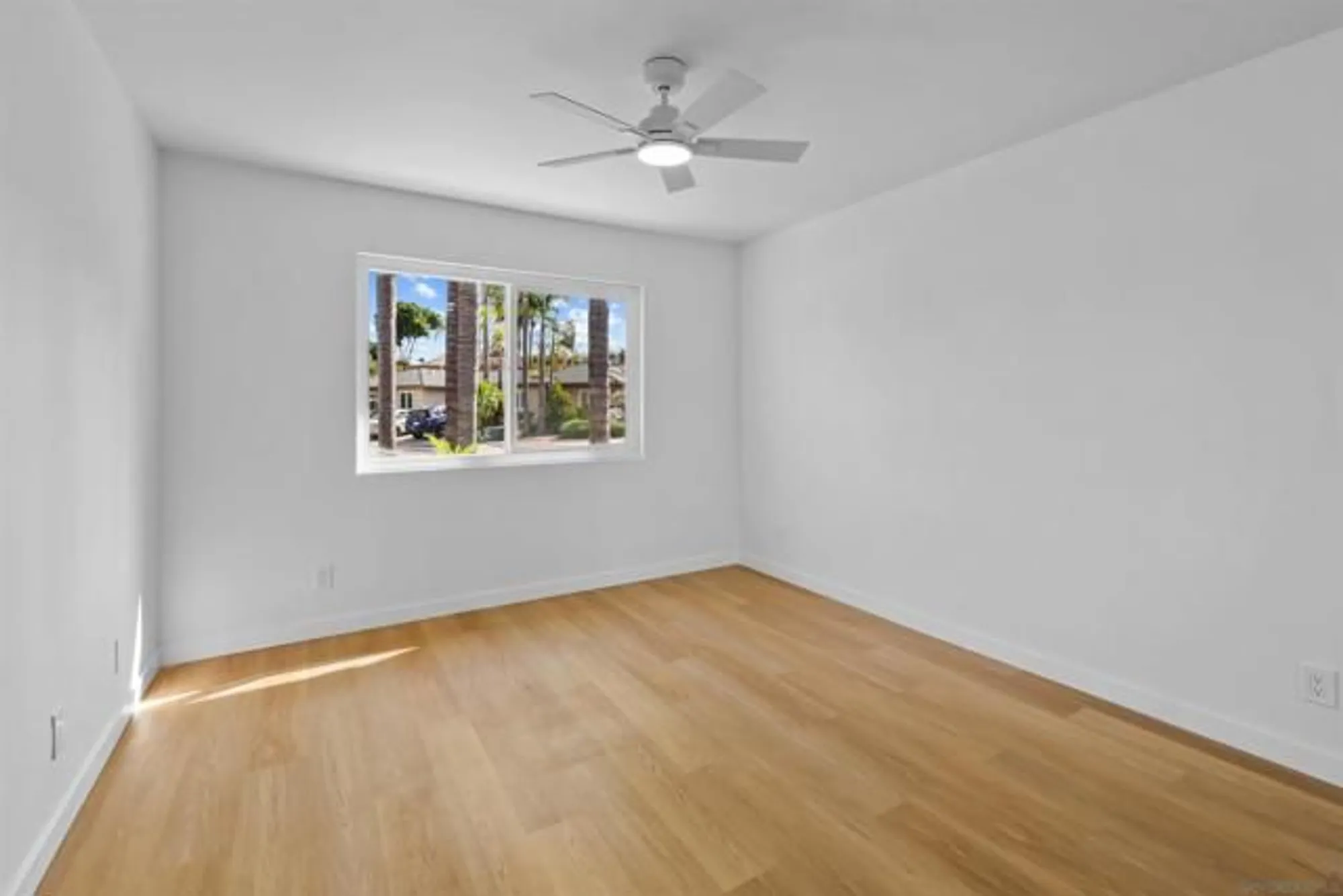 Property Slideshow image 11 of 18 | 3910 san lorenzo ct, Oceanside, CA, 92057