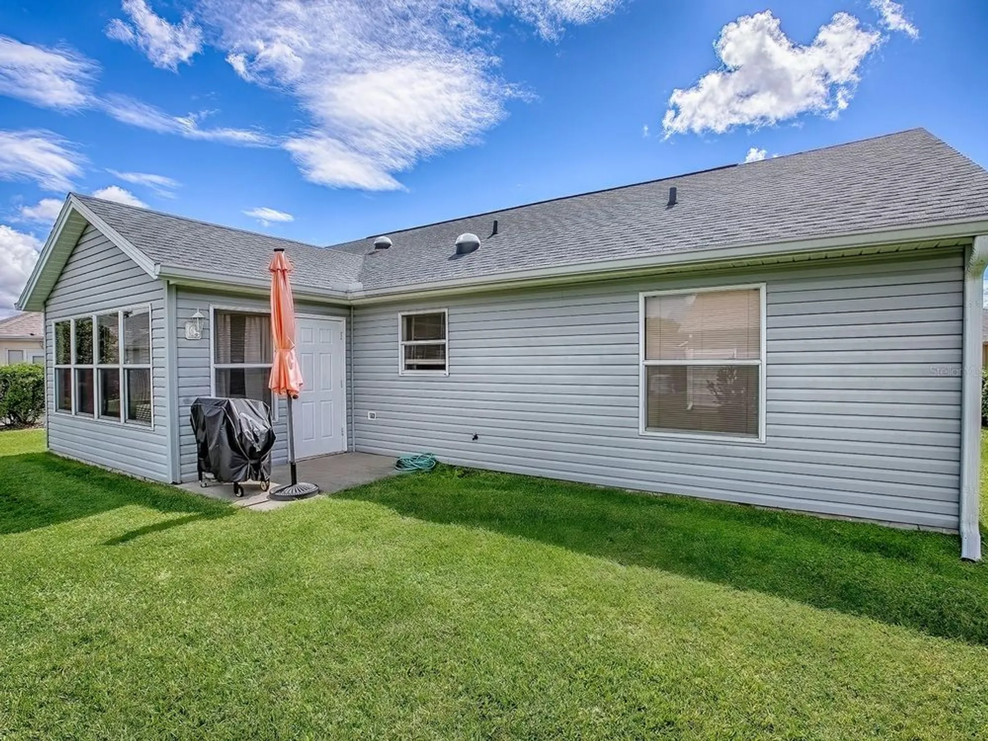 Property Slideshow image 31 of 42 | 2412 merida cir, The Villages, FL, 32162