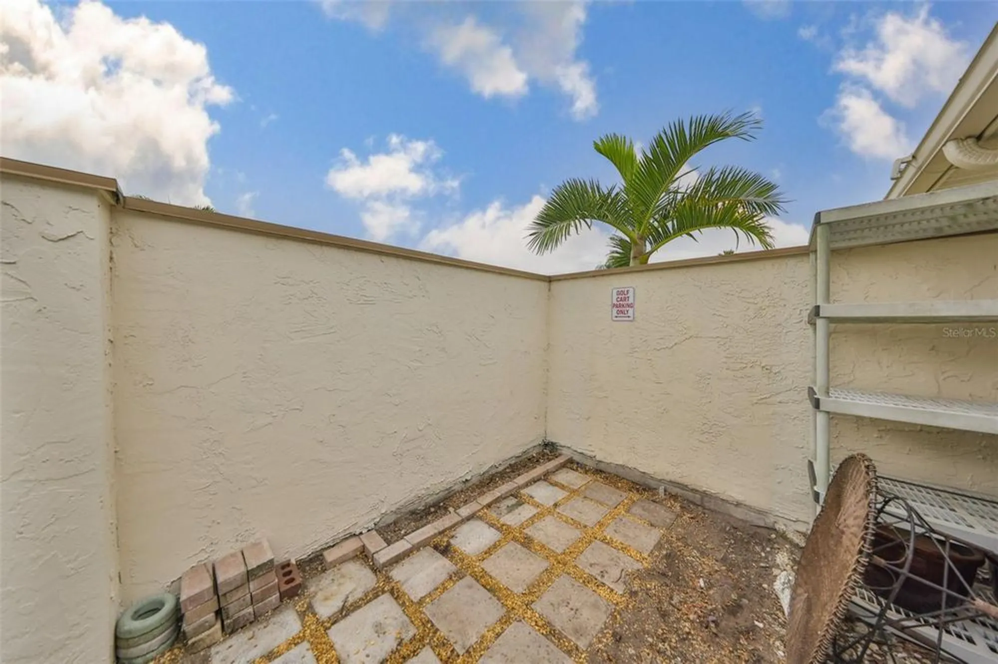 Property Slideshow image 44 of 59 | 1928 east view dr, Sun City Center, FL, 33573