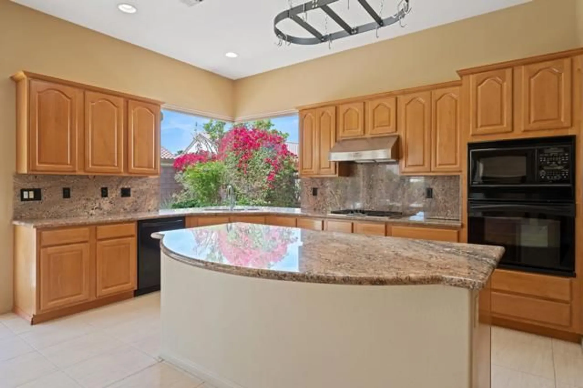Property Slideshow image 20 of 45 | 36411 tallowood dr, Palm Desert, CA, 92211