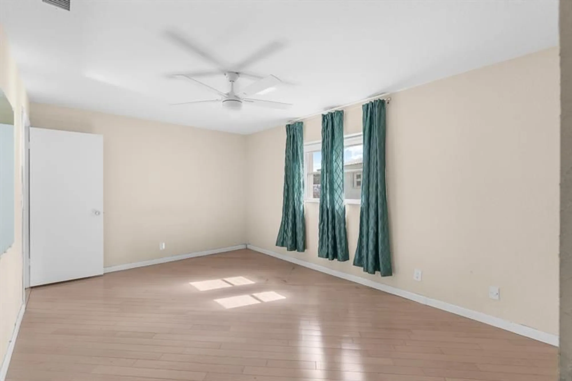 Property Slideshow image 31 of 51 | 8826 nw 13th st, Plantation, FL, 33322