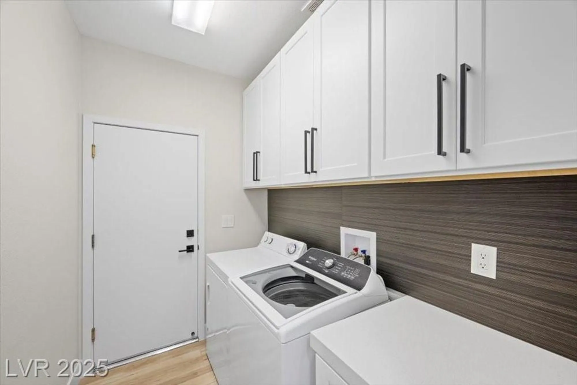 Property Slideshow image 21 of 35 | 2321 hot oak ridge st, Las Vegas, NV, 89134