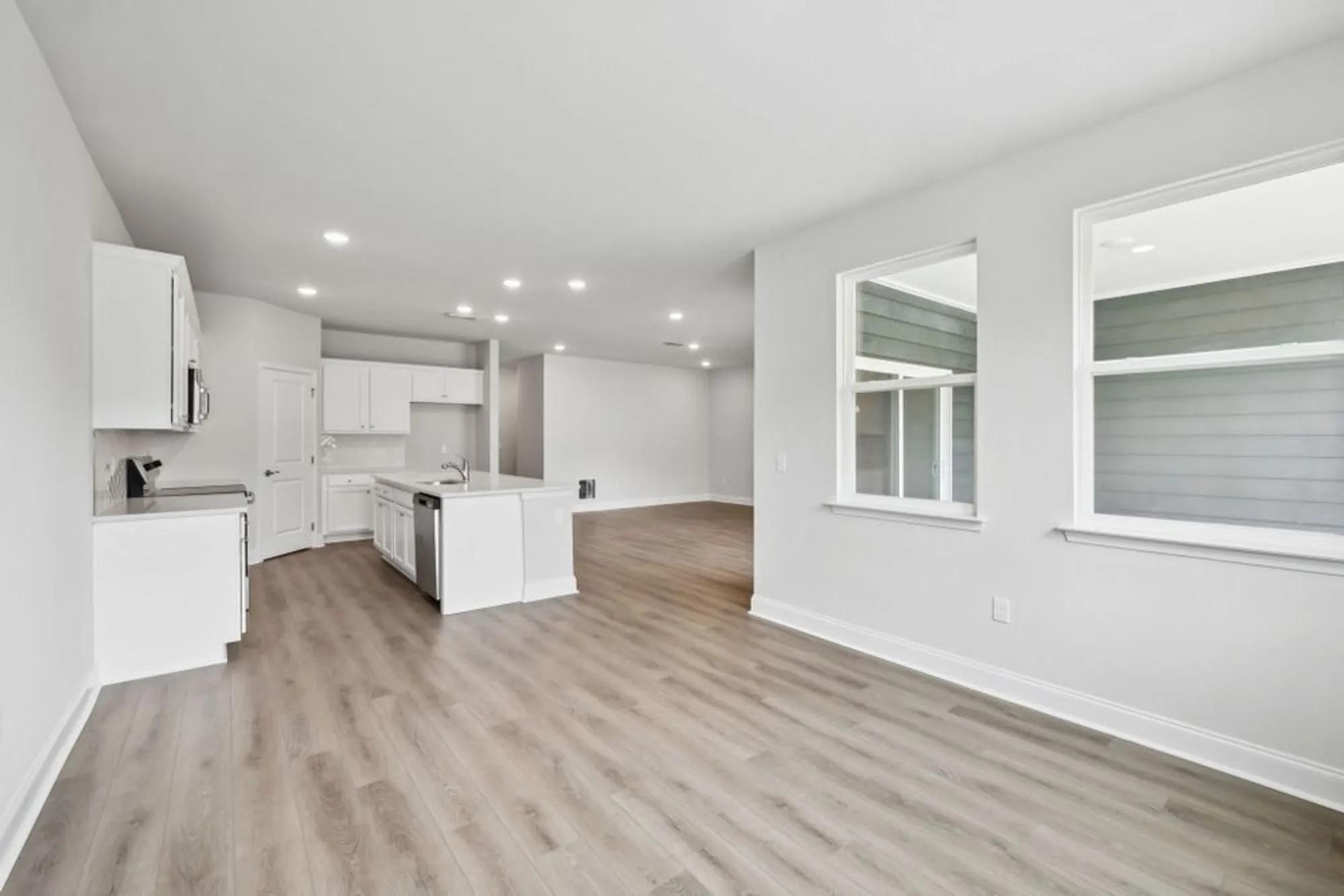 Property Slideshow image 26 of 49 | 304 stonehaus cir, Antioch, TN, 37013