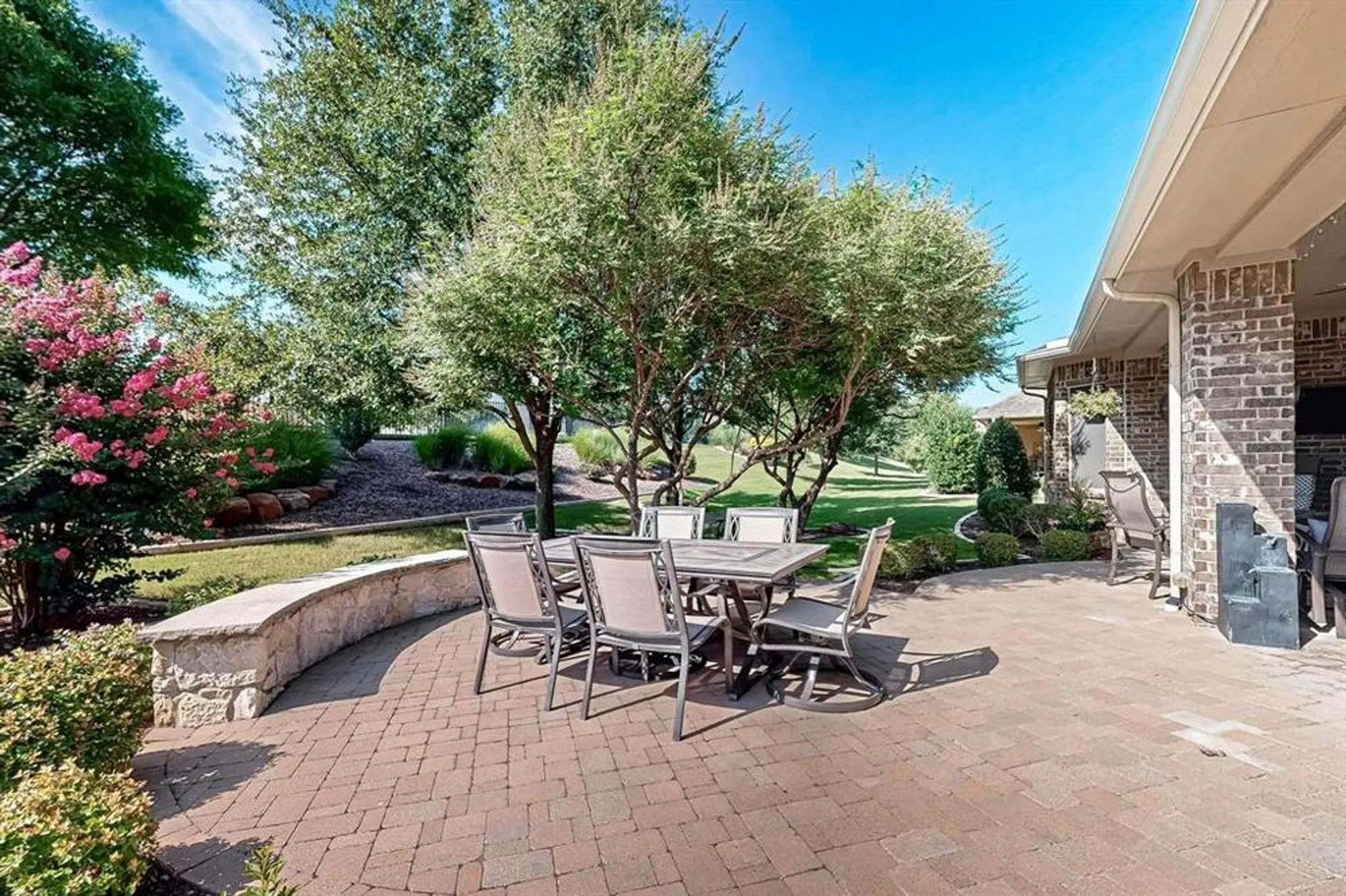 Property Slideshow image 20 of 28 | 9517 crestview dr, Denton, TX, 76207