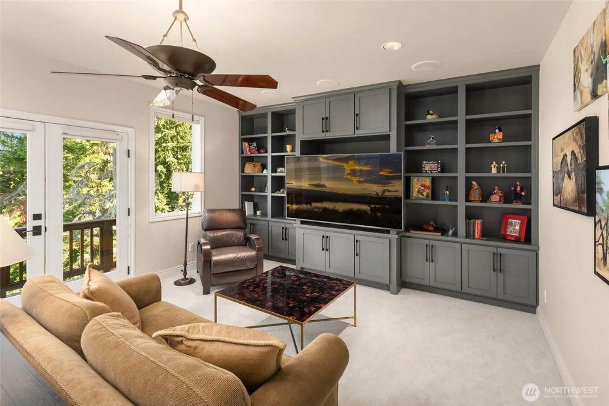 Property Slideshow image 25 of 38 | 12438 243rd pl, Redmond, WA, 98053