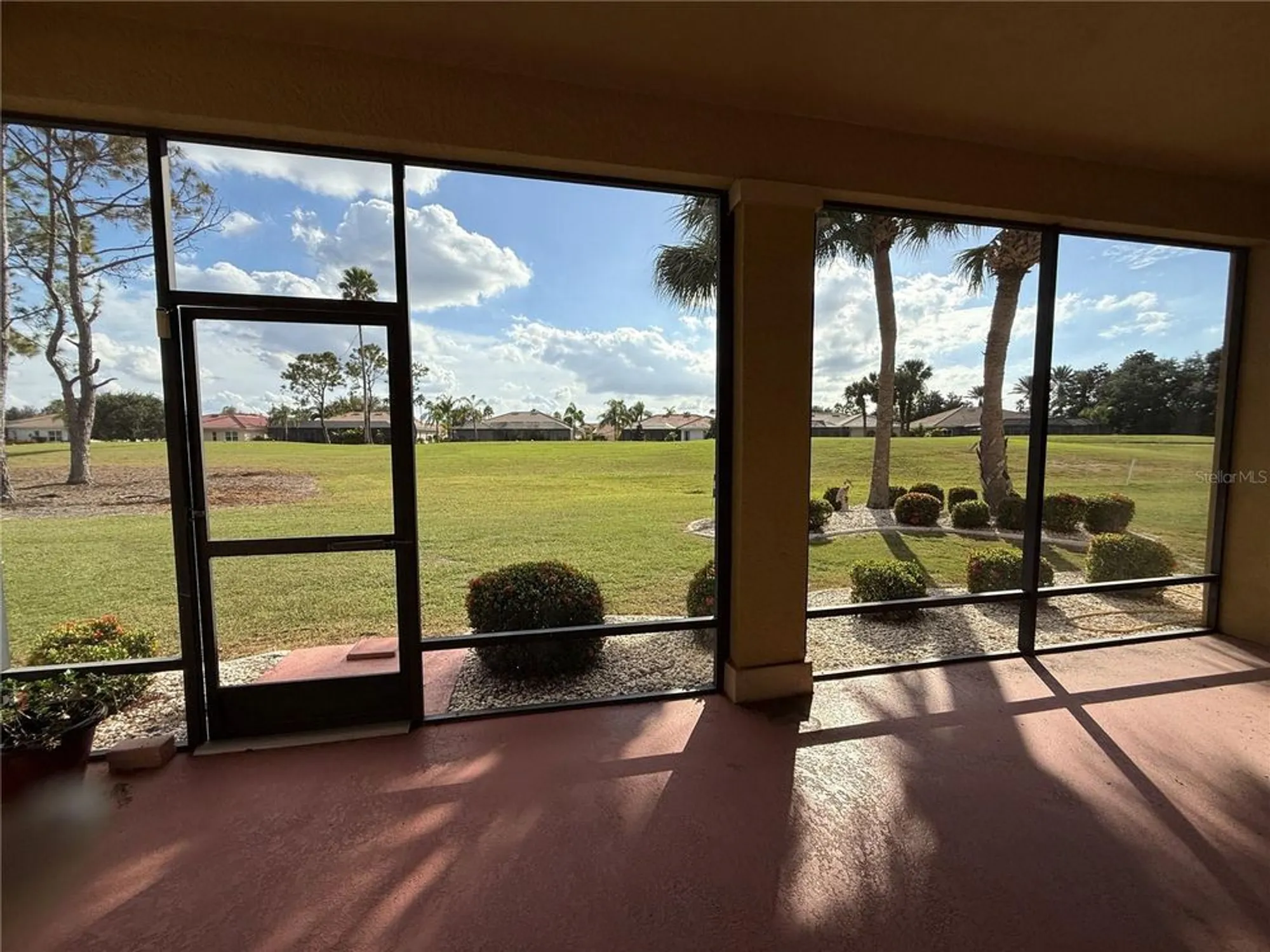 Property Slideshow image 27 of 31 | 446 noble faire dr, Sun City Center, FL, 33573
