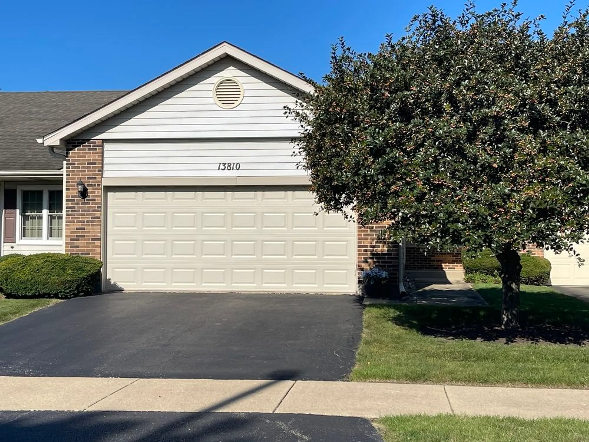Property Slideshow image 1 of 30 | 13810 s magnolia dr, Plainfield, IL, 60544