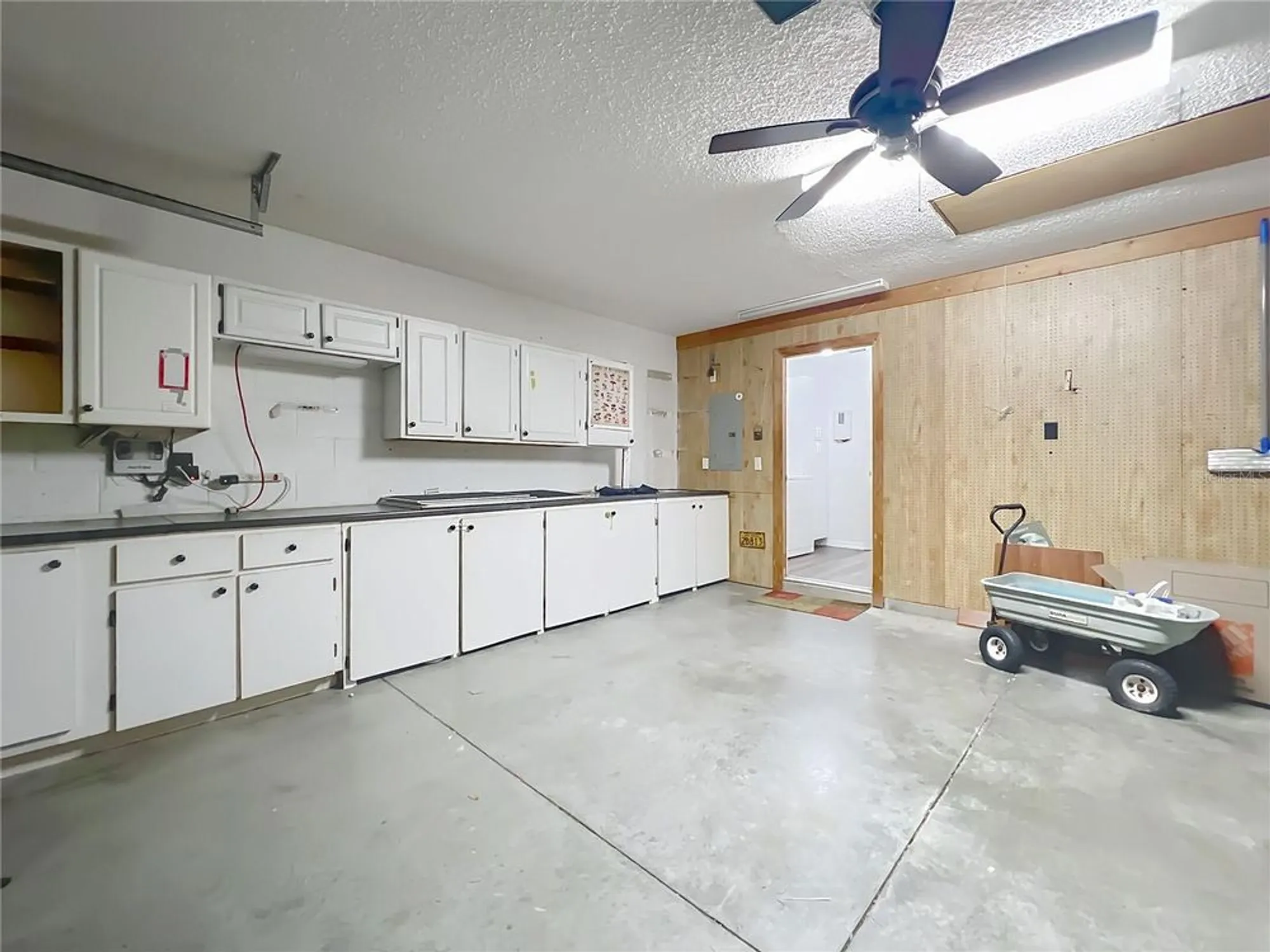 Property Slideshow image 47 of 73 | 5902 princess diana ct, Leesburg, FL, 34748