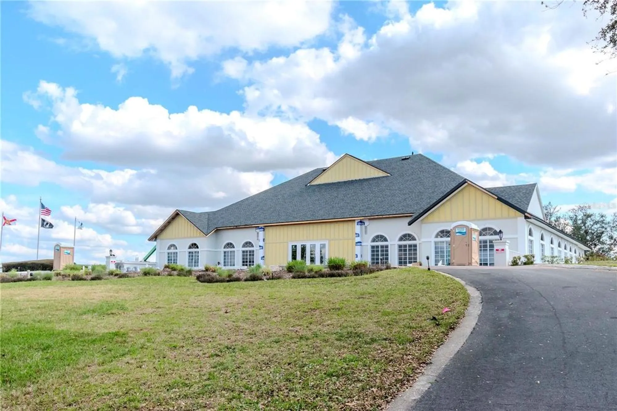 Property Slideshow image 35 of 48 | 9376 french quarters cir, Weeki Wachee, FL, 34613