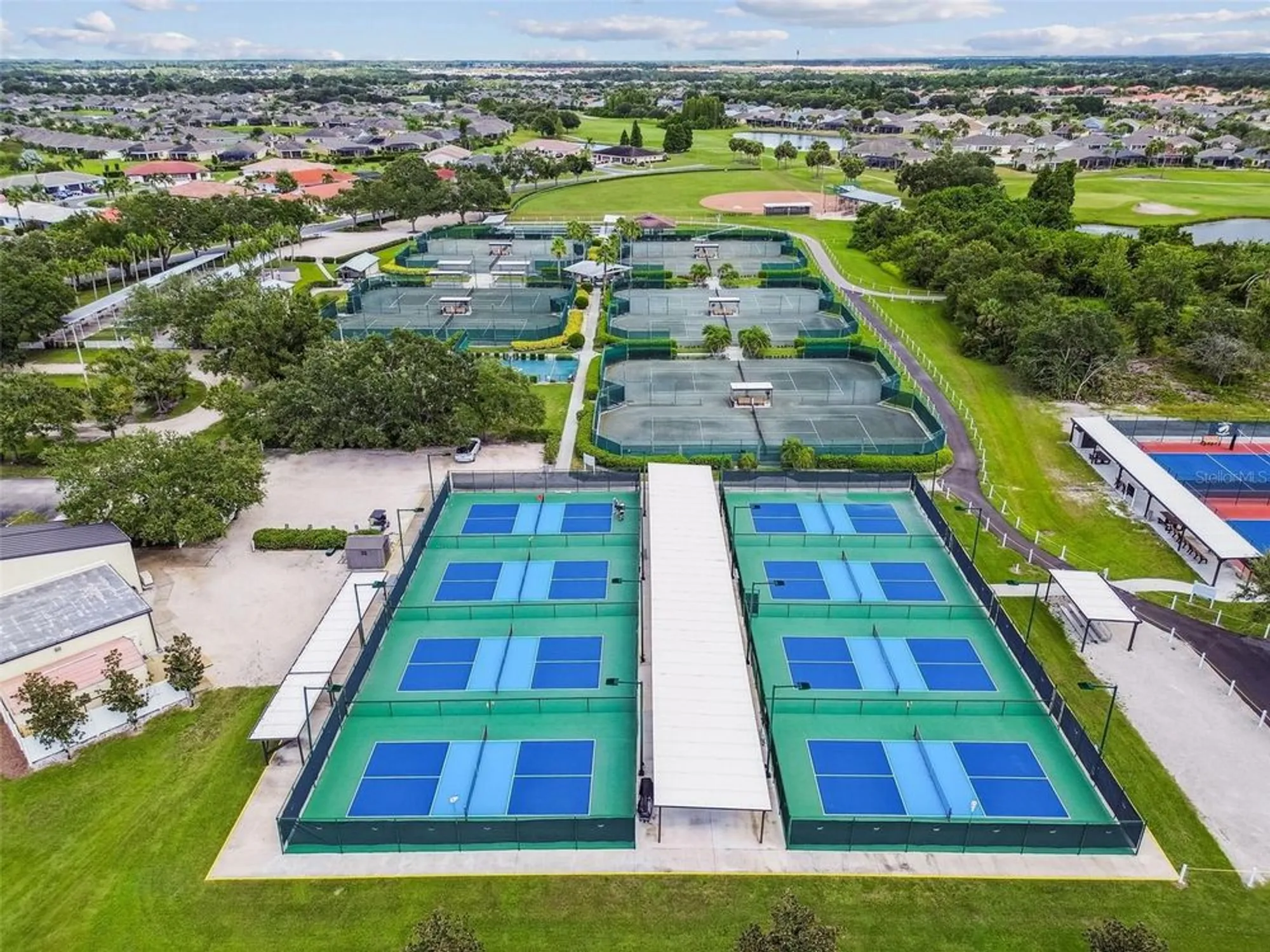 Property Slideshow image 37 of 44 | 2309 lyndhurst dr, Sun City Center, FL, 33573