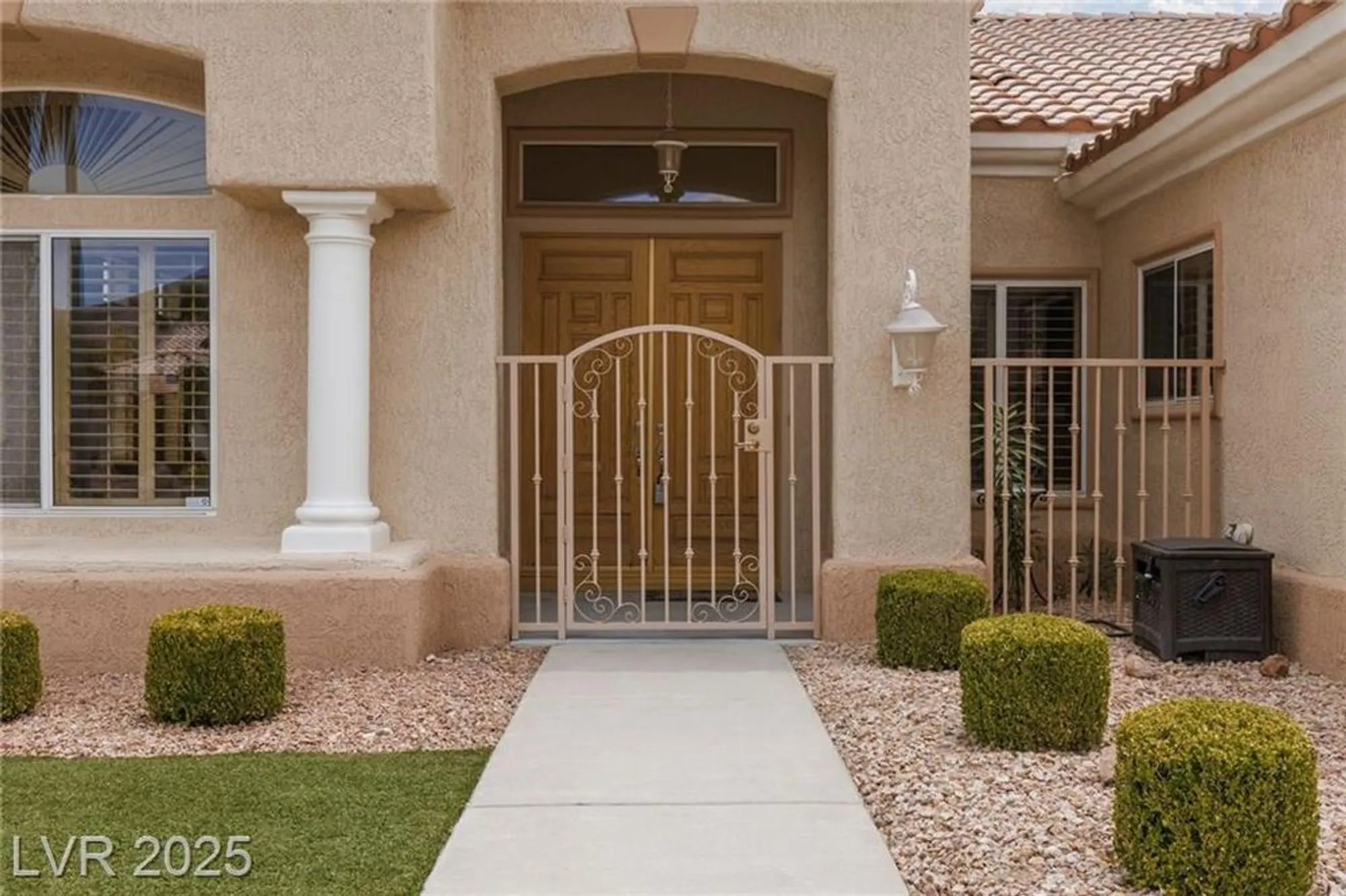 Property Slideshow image 6 of 67 | 2624 spalding dr, Las Vegas, NV, 89134