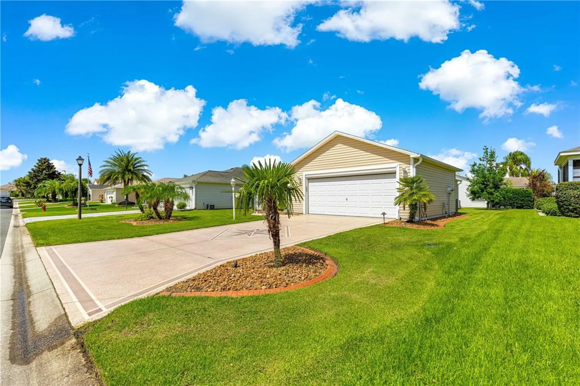 Property Slideshow image 4 of 34 | 362 arbella loop, The Villages, FL, 32162