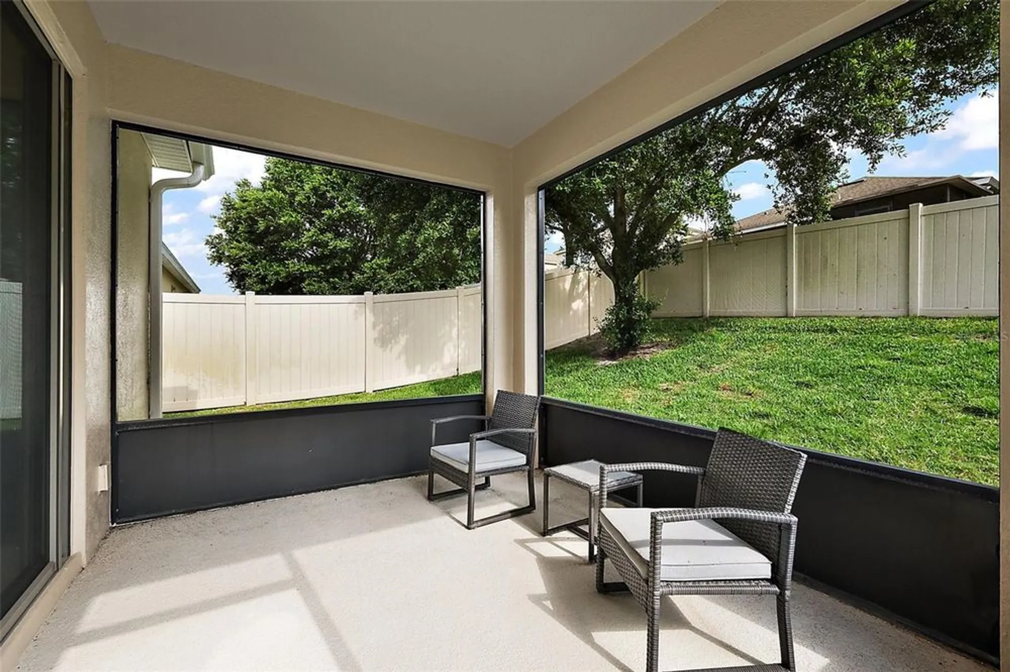 Property Slideshow image 26 of 37 | 20945 oldenburg loop, Mount Dora, FL, 32757