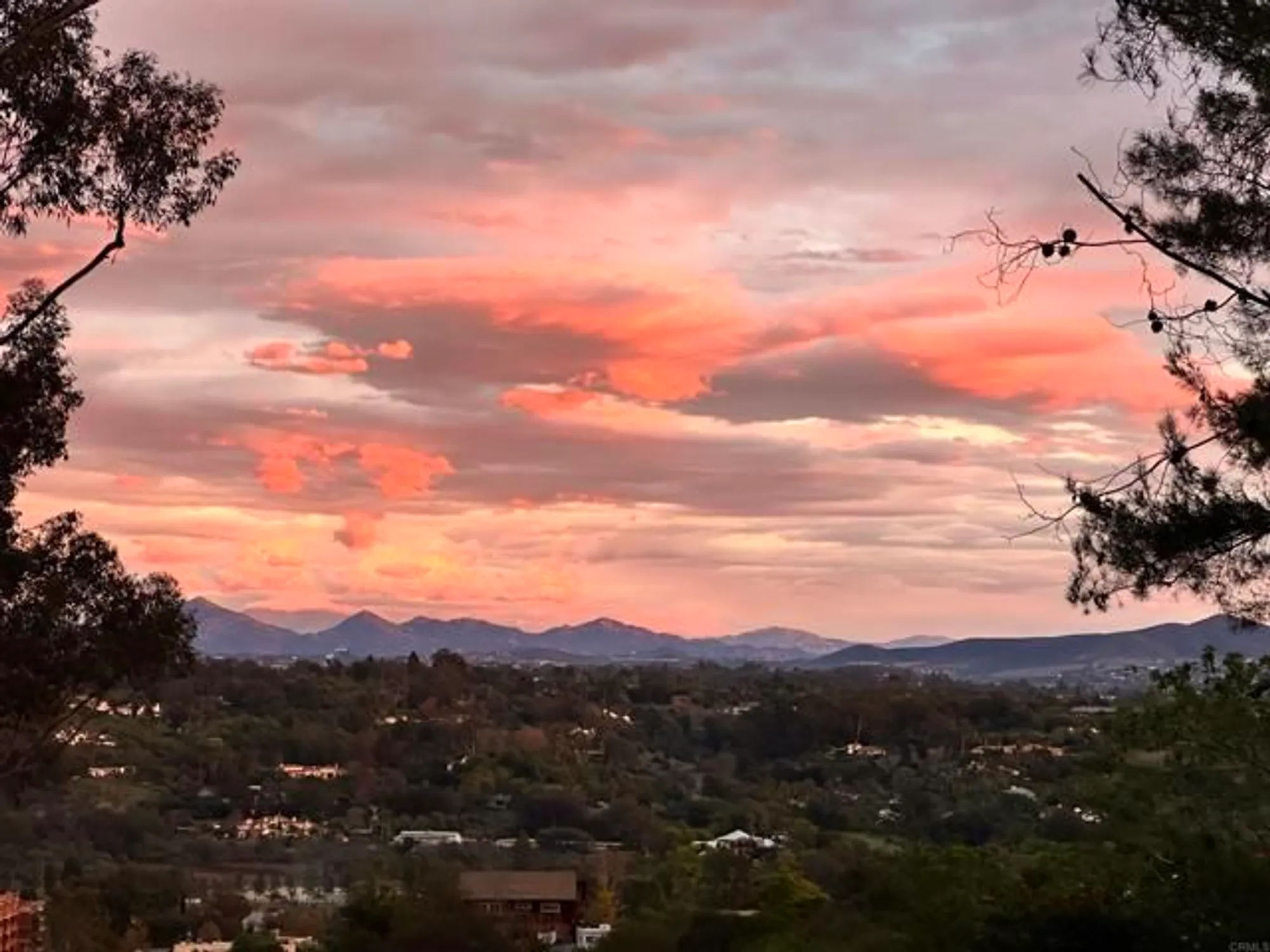 Property Slideshow image 23 of 28 | 220 s shorehang ln, Encinitas, CA, 92024