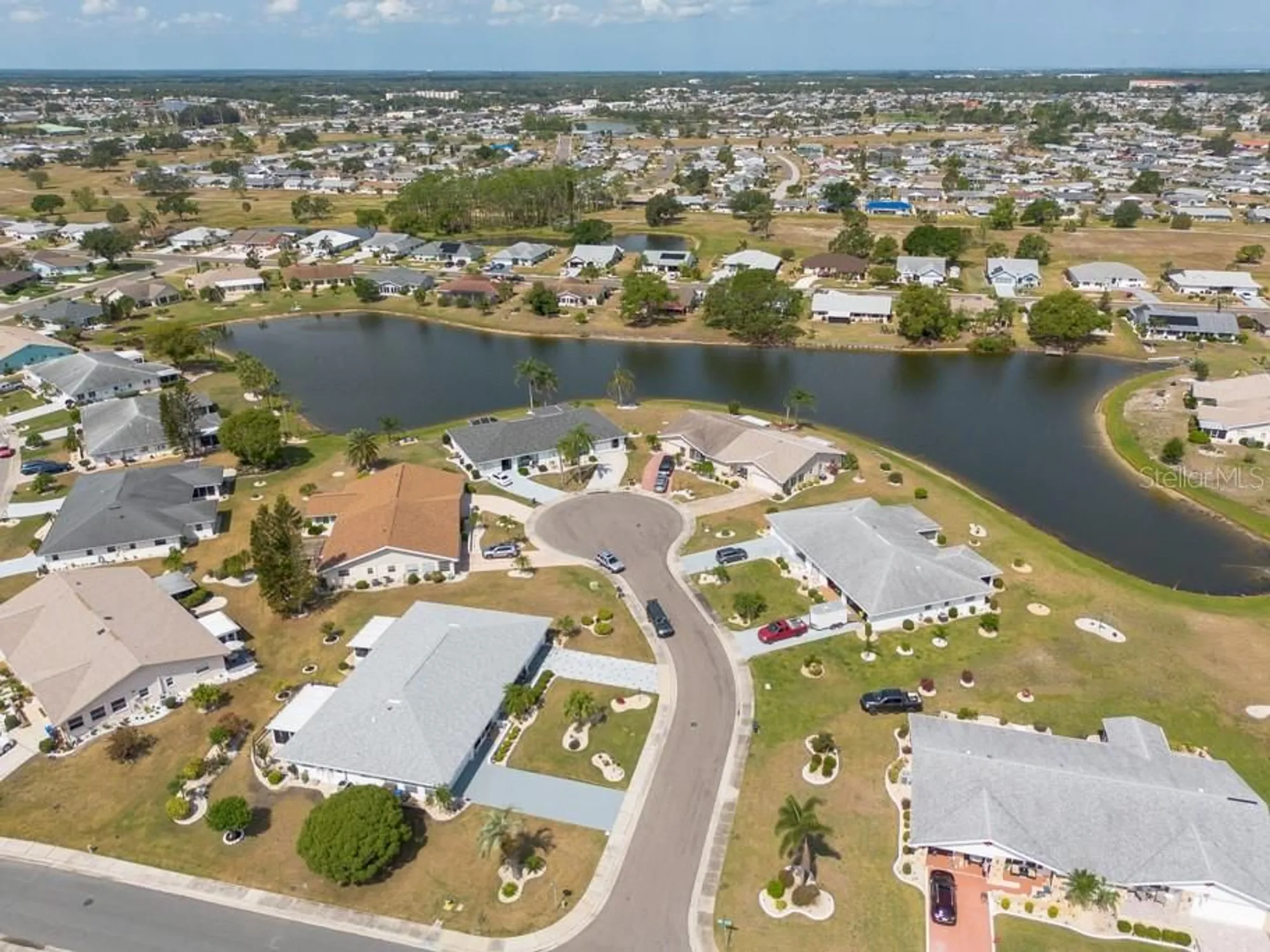 Property Slideshow image 40 of 44 | 106 silverbell ct, Sun City Center, FL, 33573