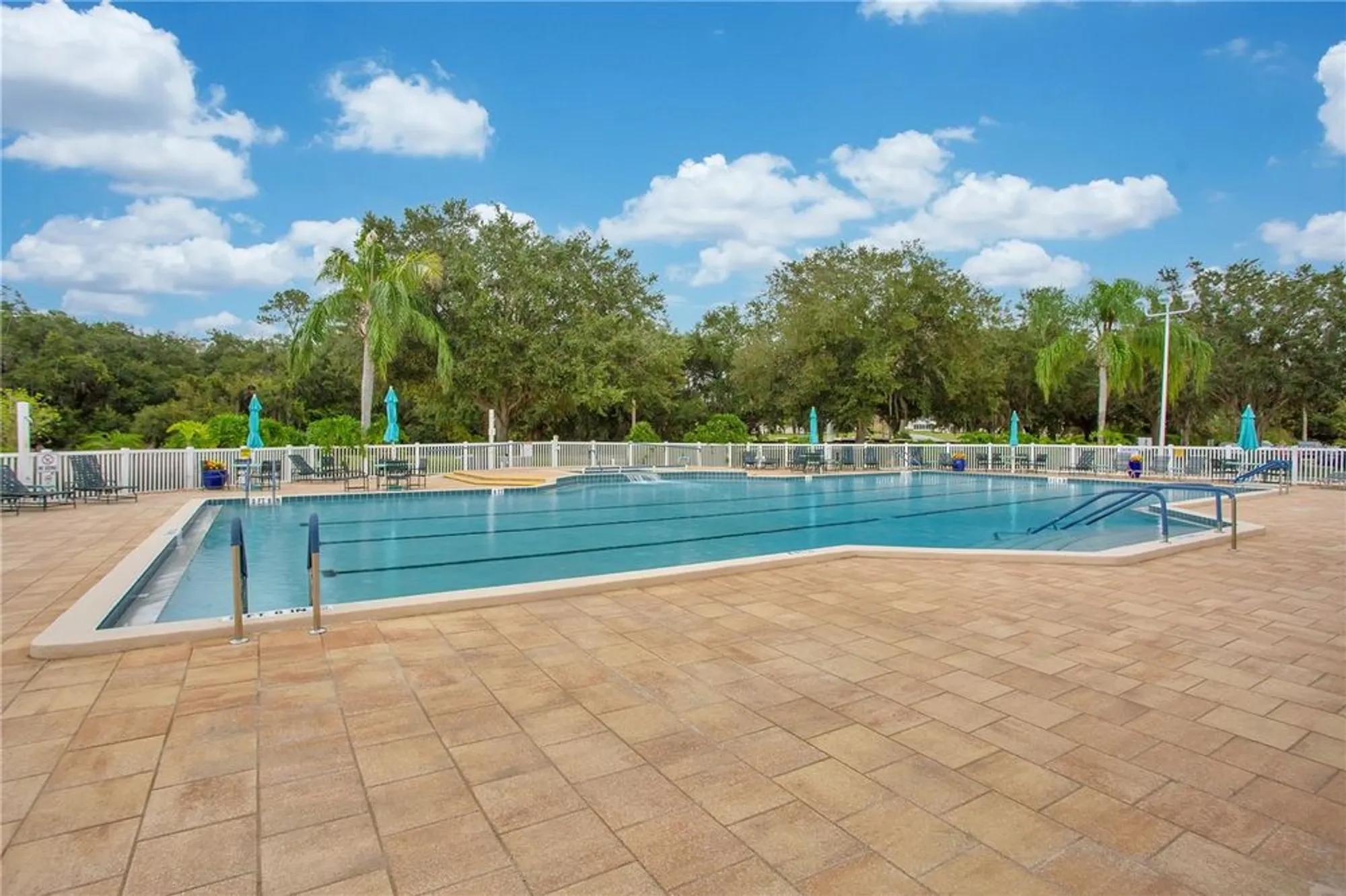 Property Slideshow image 42 of 48 | 725 timbercrest dr, Leesburg, FL, 34748