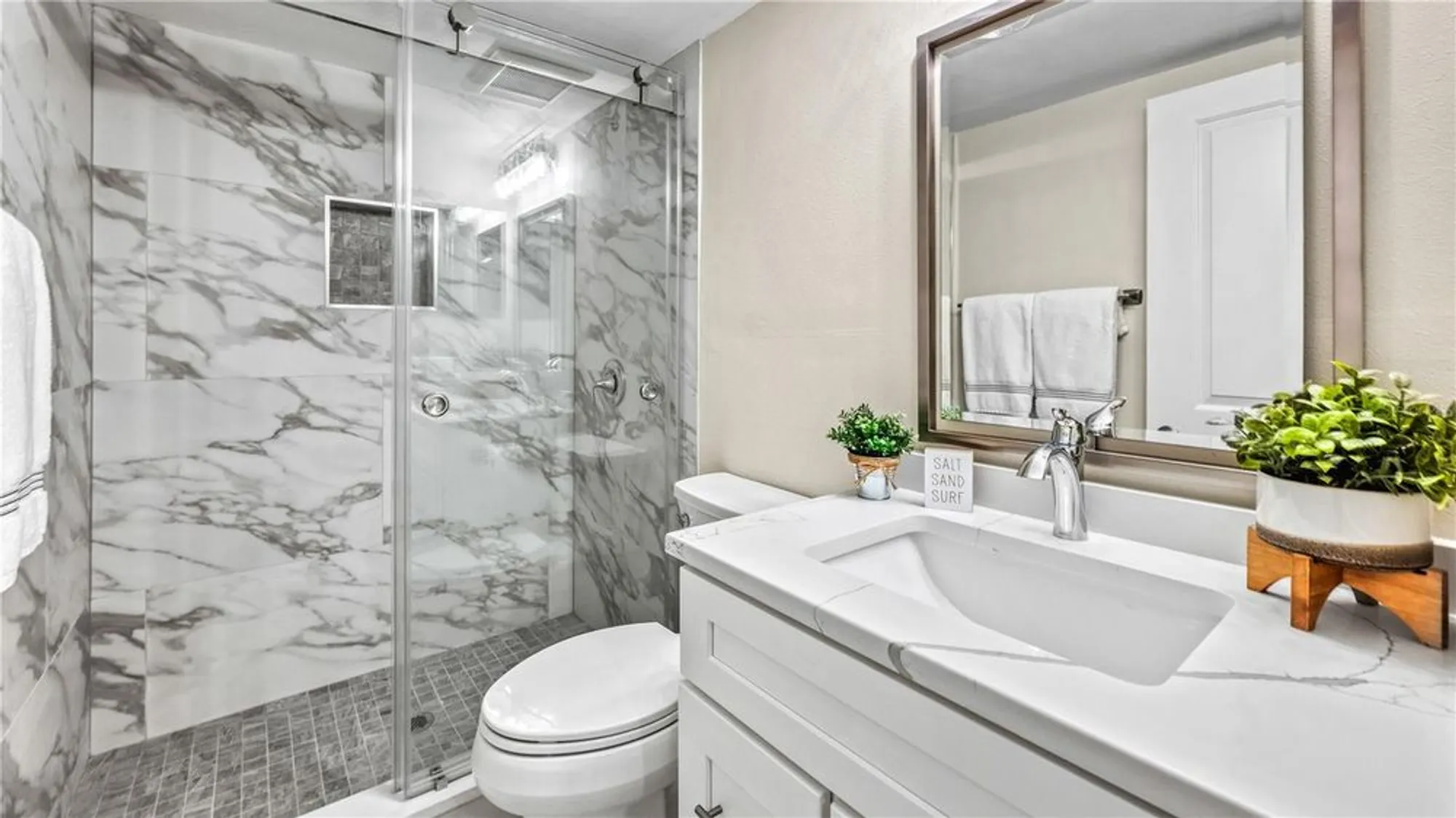 Property Slideshow image 42 of 58 | 20 whispering sands dr 1205, Sarasota, FL, 34242