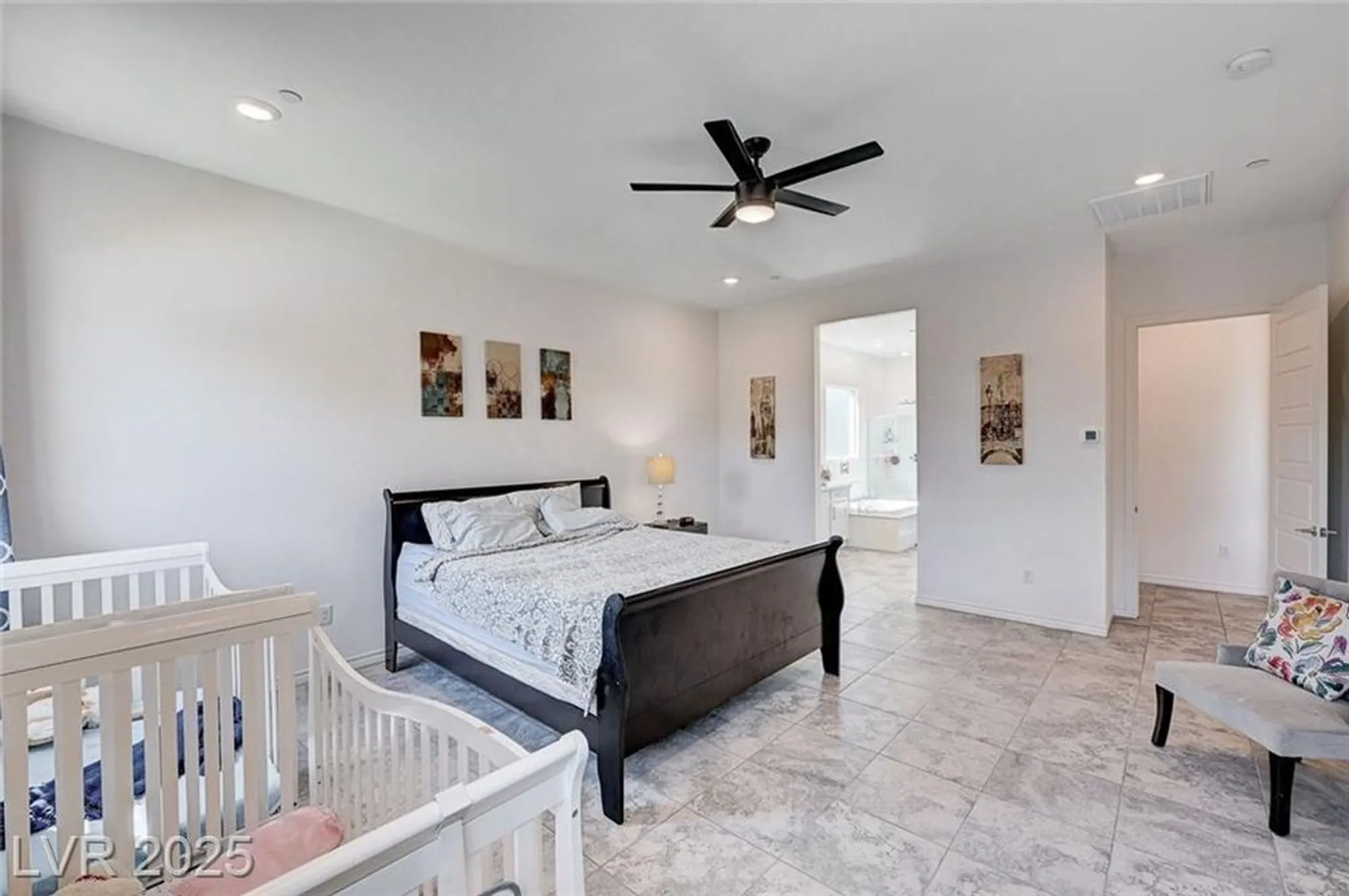 Property Slideshow image 28 of 99 | 33 reverie heights ave, Henderson, NV, 89011