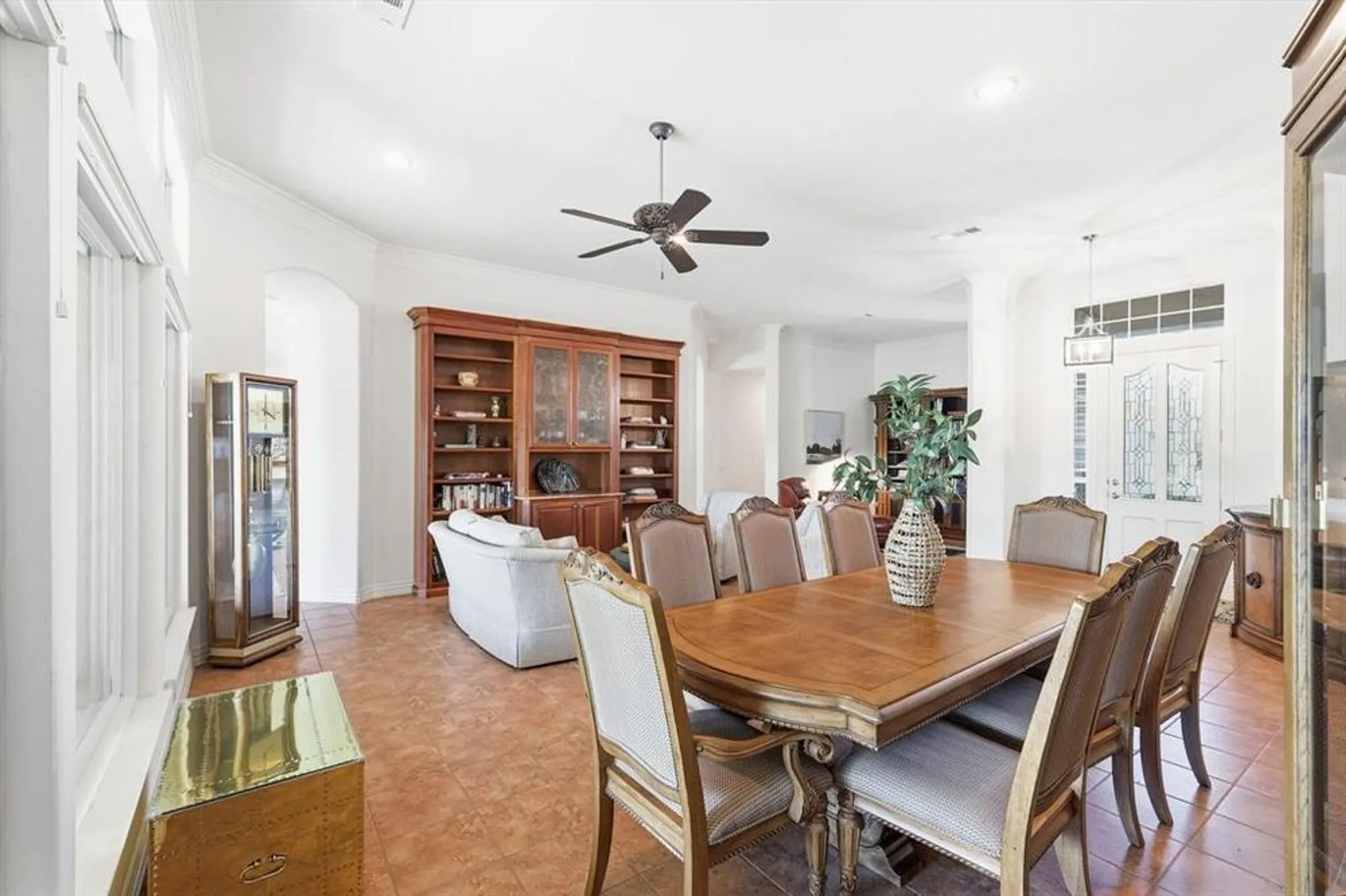 Property Slideshow image 6 of 39 | 9501 grandview dr, Denton, TX, 76207