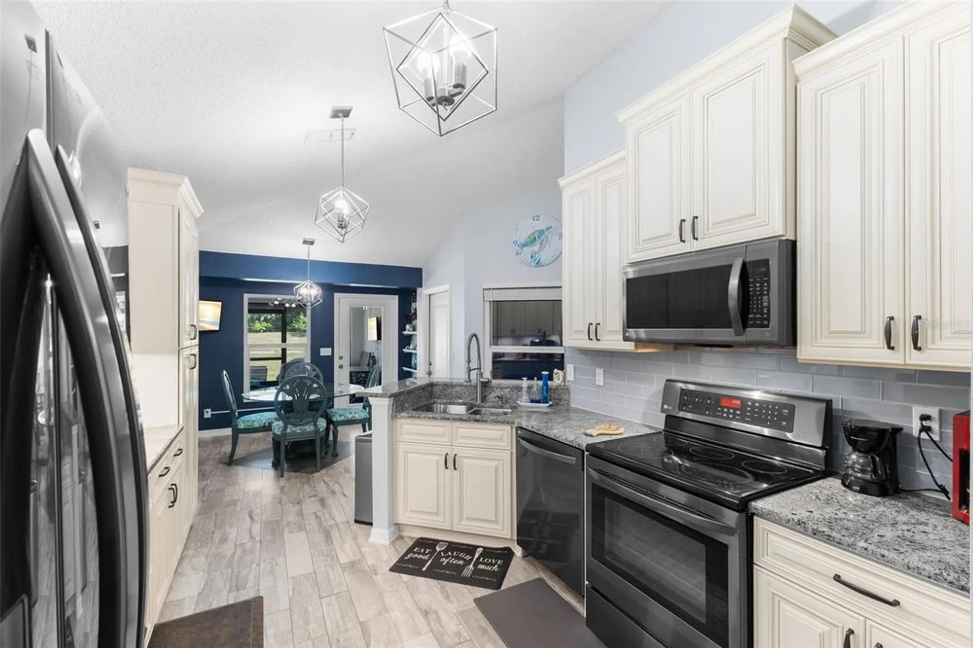 Property Slideshow image 16 of 51 | 1911 e del webb blvd, Sun City Center, FL, 33573