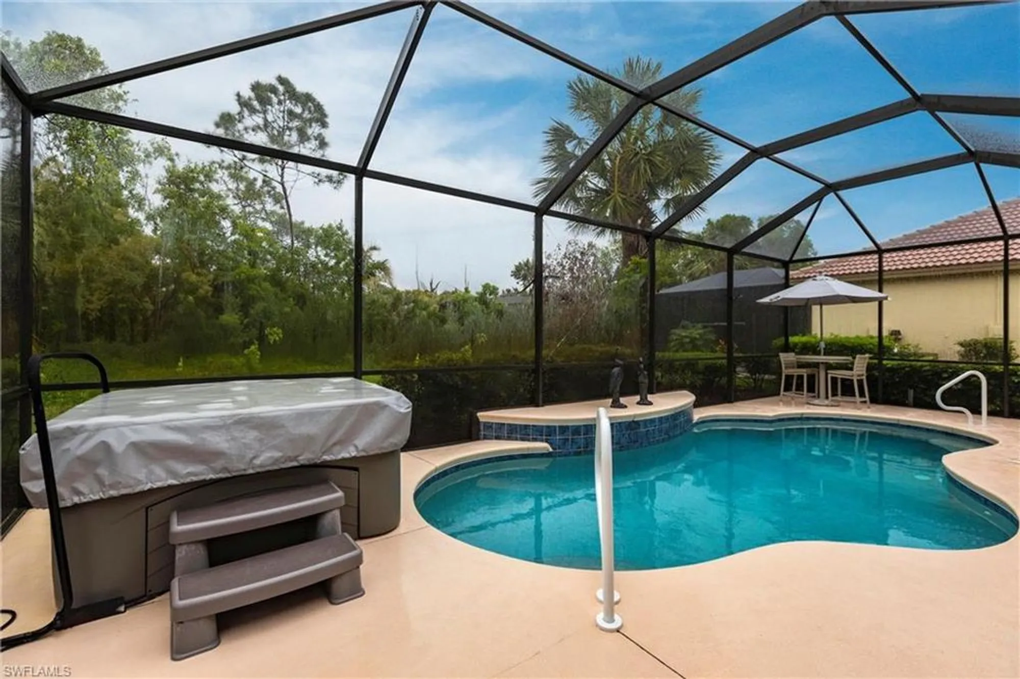 Property Slideshow image 33 of 41 | 12020 bramble cove dr, Fort Myers, FL, 33905