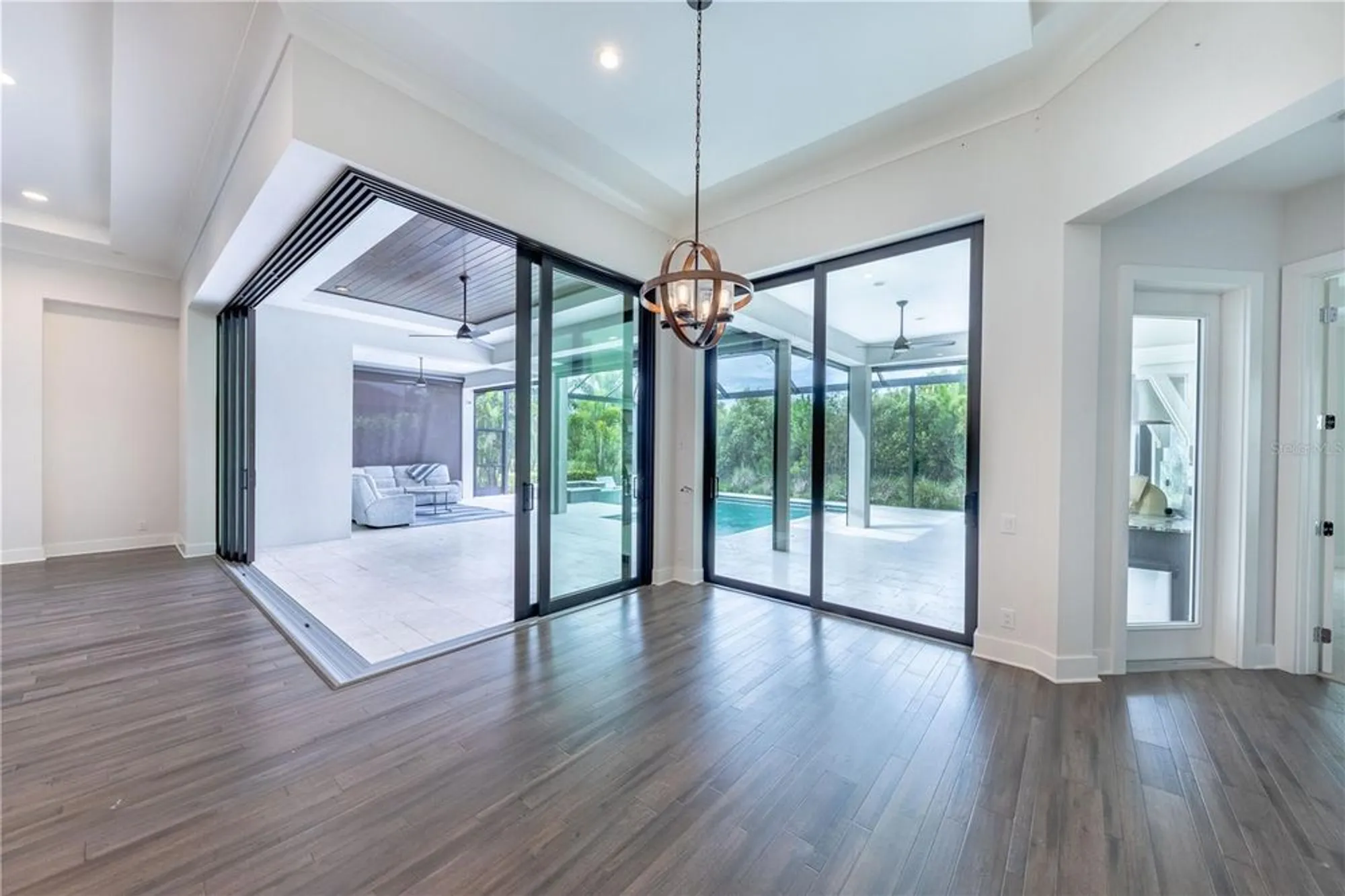 Property Slideshow image 15 of 63 | 5408 greenbrook dr, Sarasota, FL, 34238