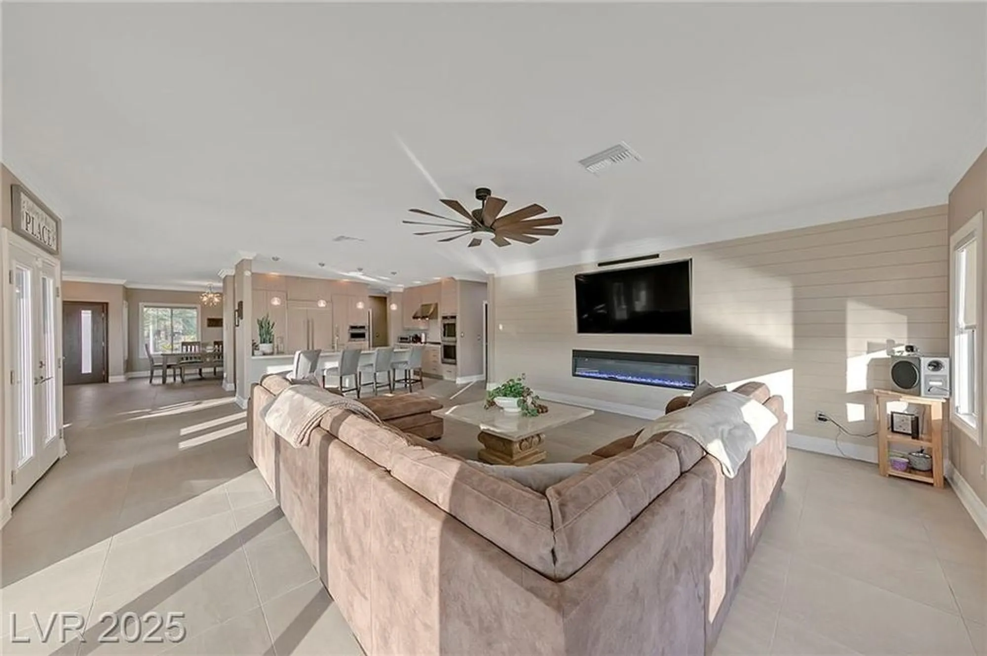 Property Slideshow image 22 of 56 | 1999 oliver springs st, Henderson, NV, 89052