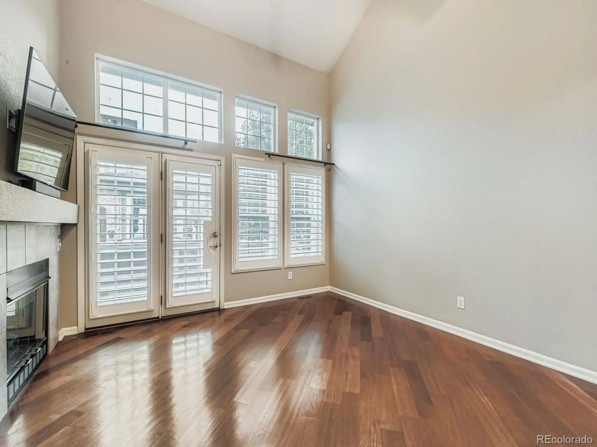 Property Slideshow image 6 of 37 | 2712 w greens pl, Littleton, CO, 80123