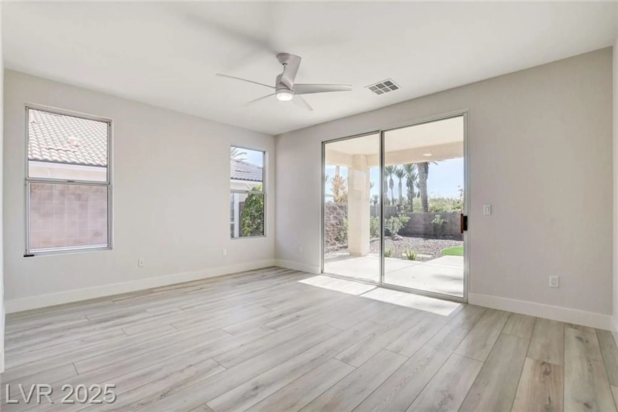 Property Slideshow image 29 of 57 | 10623 riva de fiore ave, Las Vegas, NV, 89135