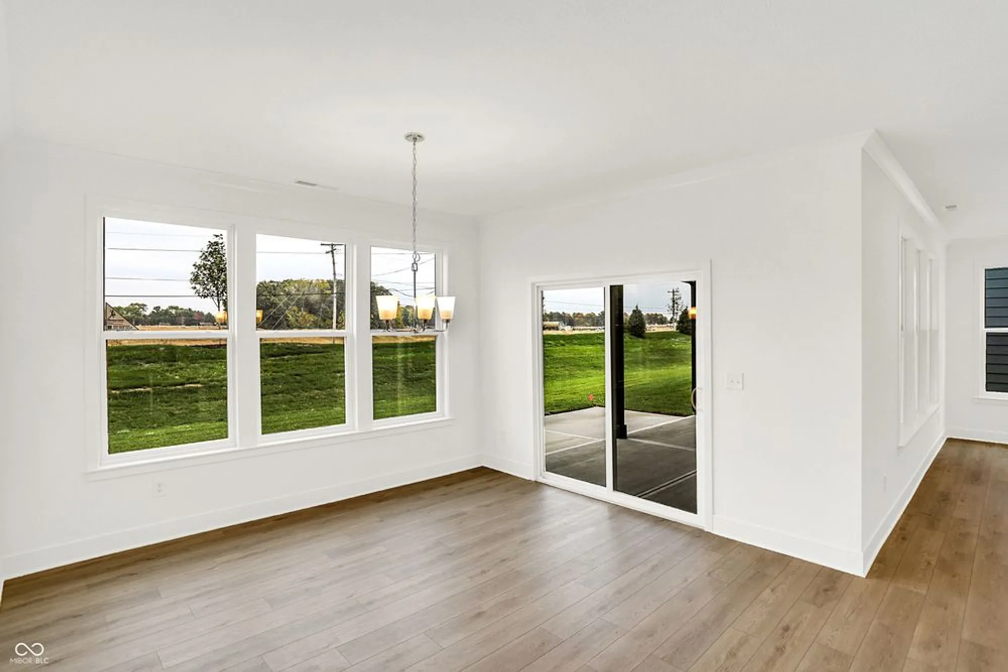 Property Slideshow image 29 of 52 | 5076 foxley park ln, Avon, IN, 46123