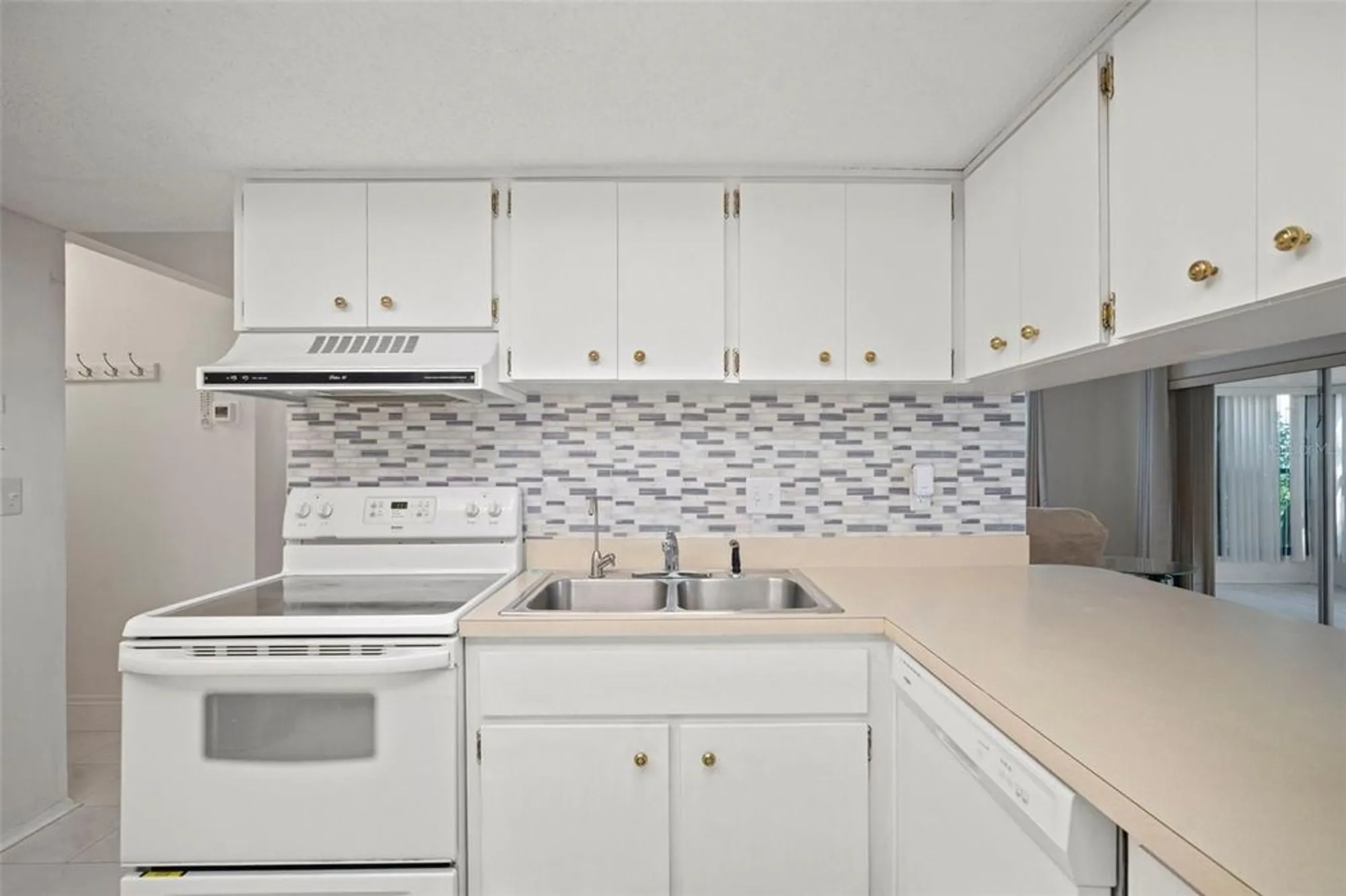 Property Slideshow image 10 of 30 | 4446 chart ct, New Port Richey, FL, 34652