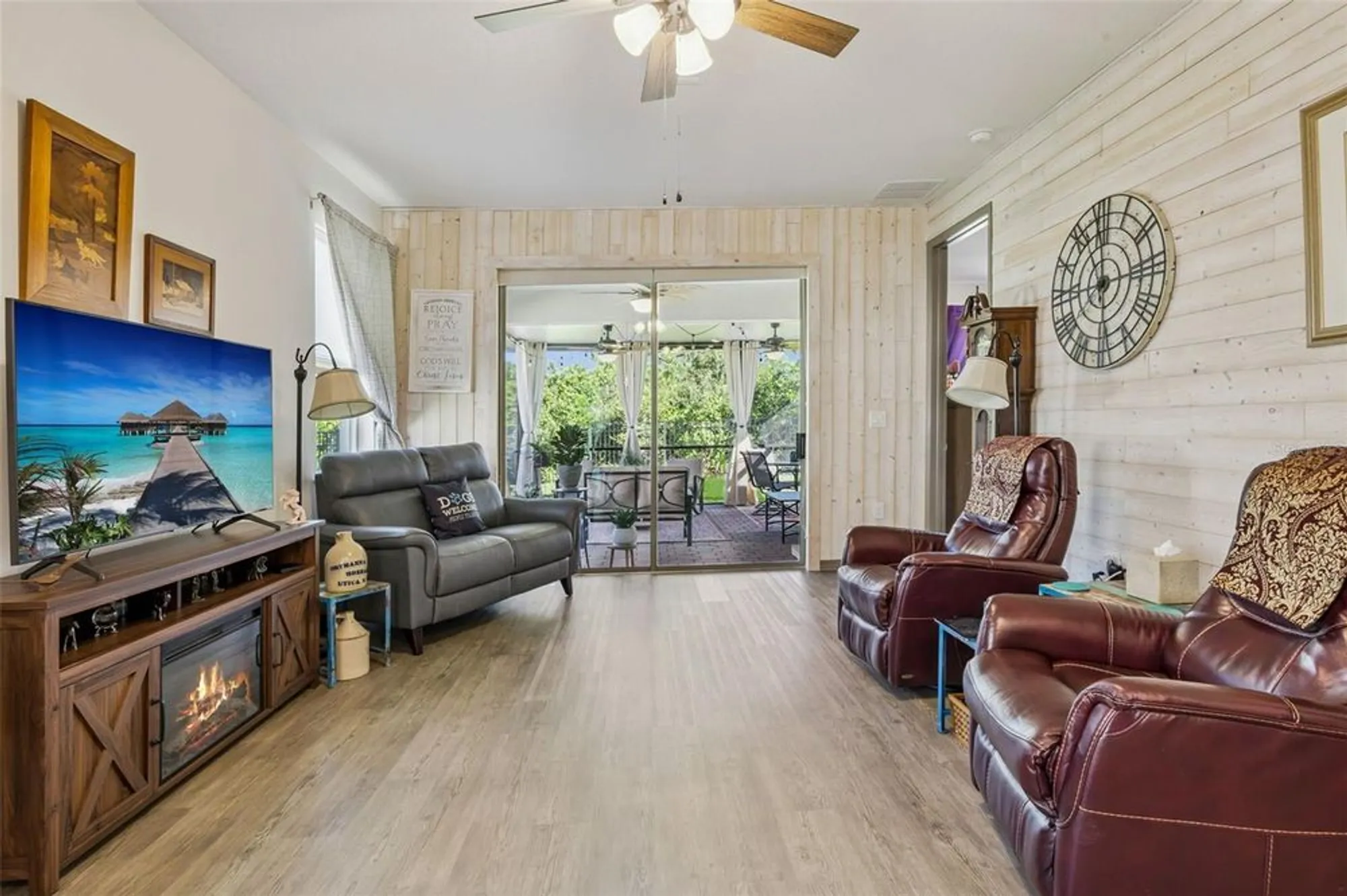 Property Slideshow image 9 of 35 | 17418 blazing star cir, Clermont, FL, 34714