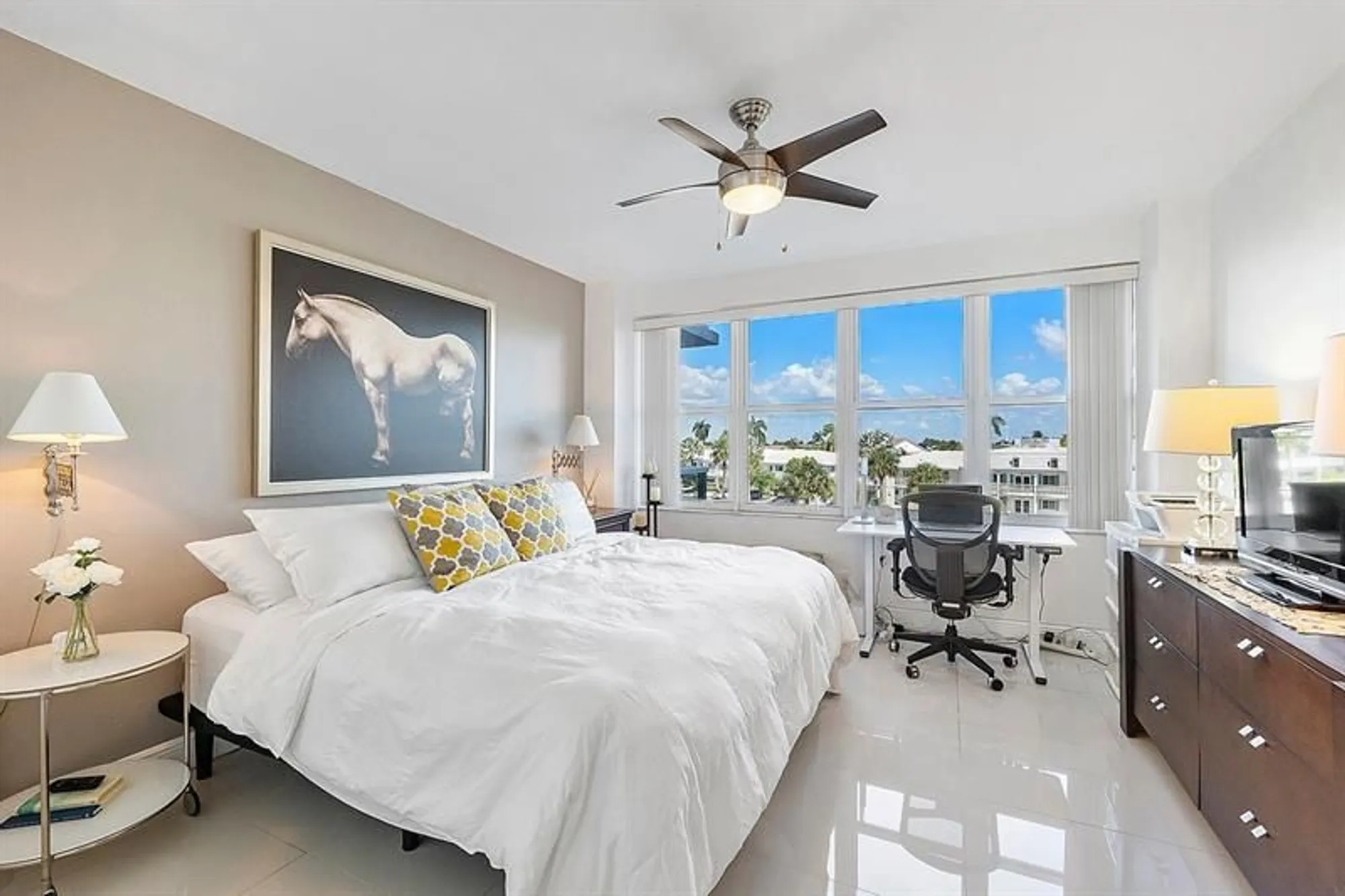 Property Slideshow image 21 of 53 | 3300 ne 36th st 303, Fort Lauderdale, FL, 33308